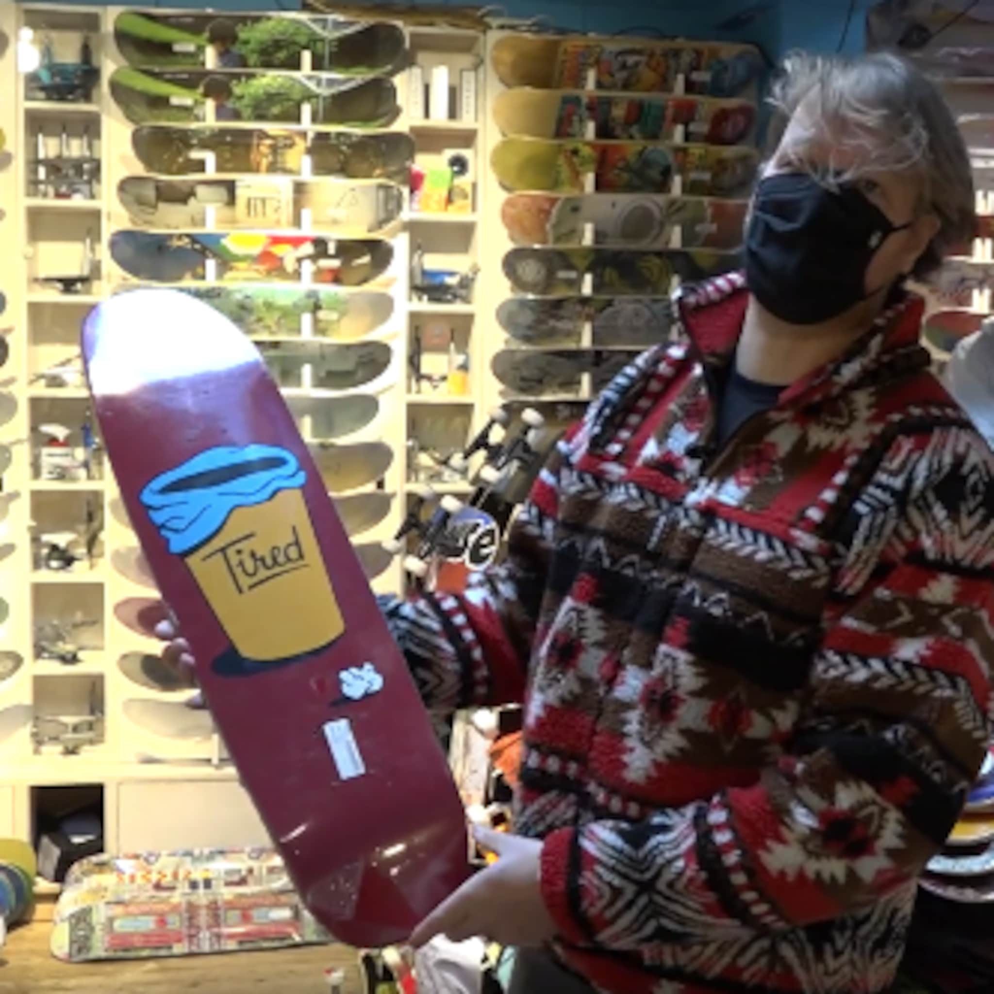 handhavers sluiten skateshop haarlem want winkel was open