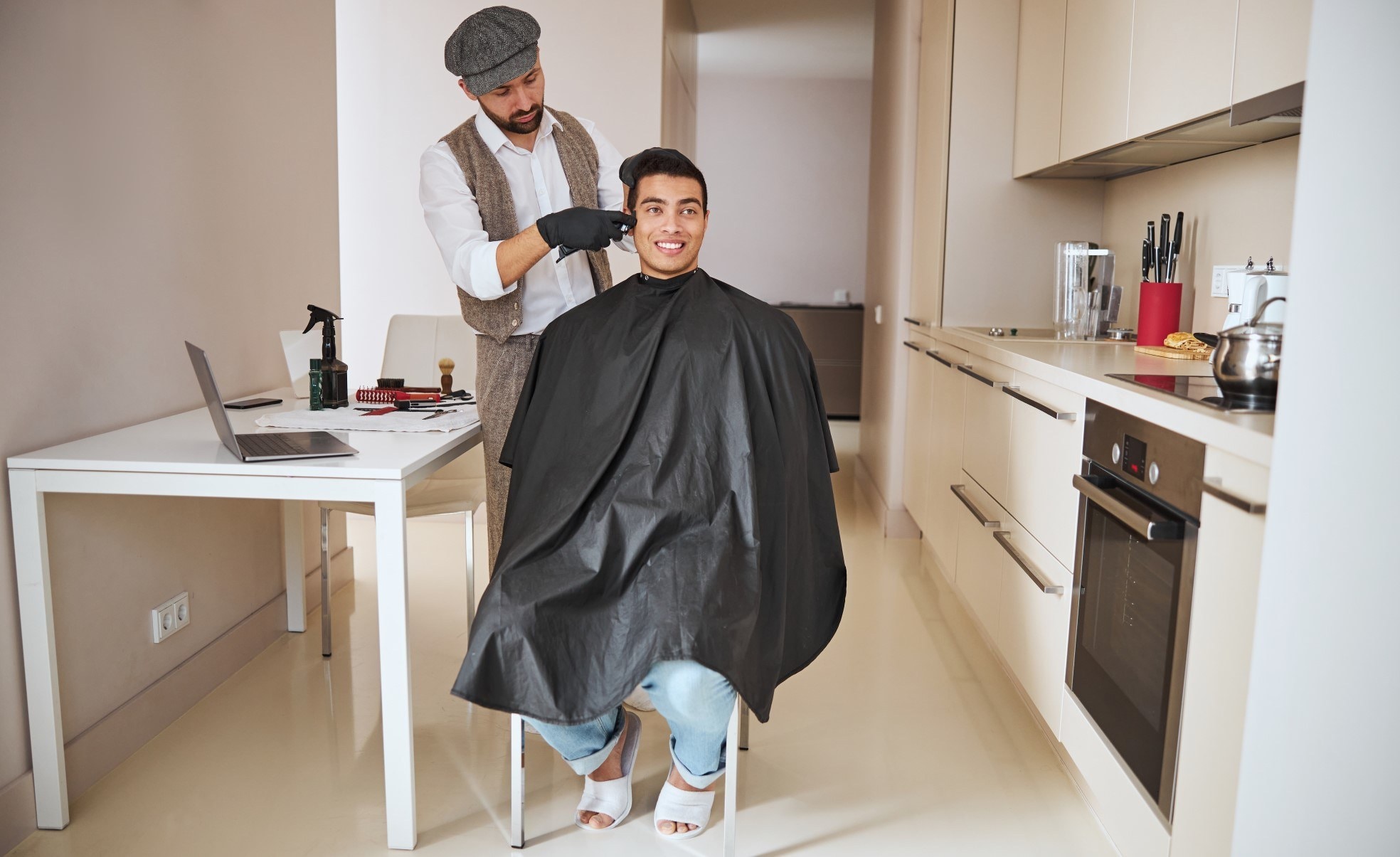 De kapper thuis? Via GetEase is dat snel gefikst, zo beloven de oprichters van het platform. Foto: Shutterstock