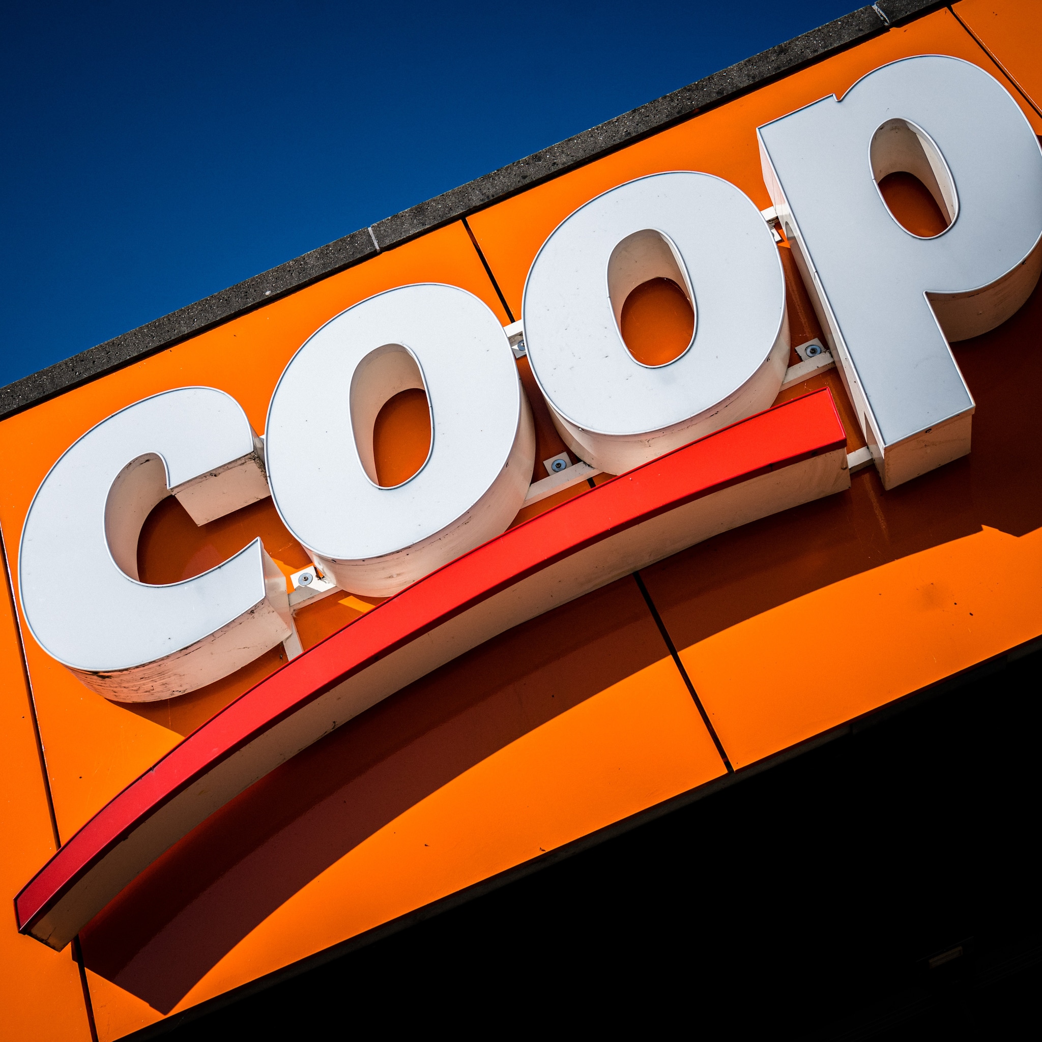 plus en coop mogen fuseren als ze twaalf supermarkten verkopen