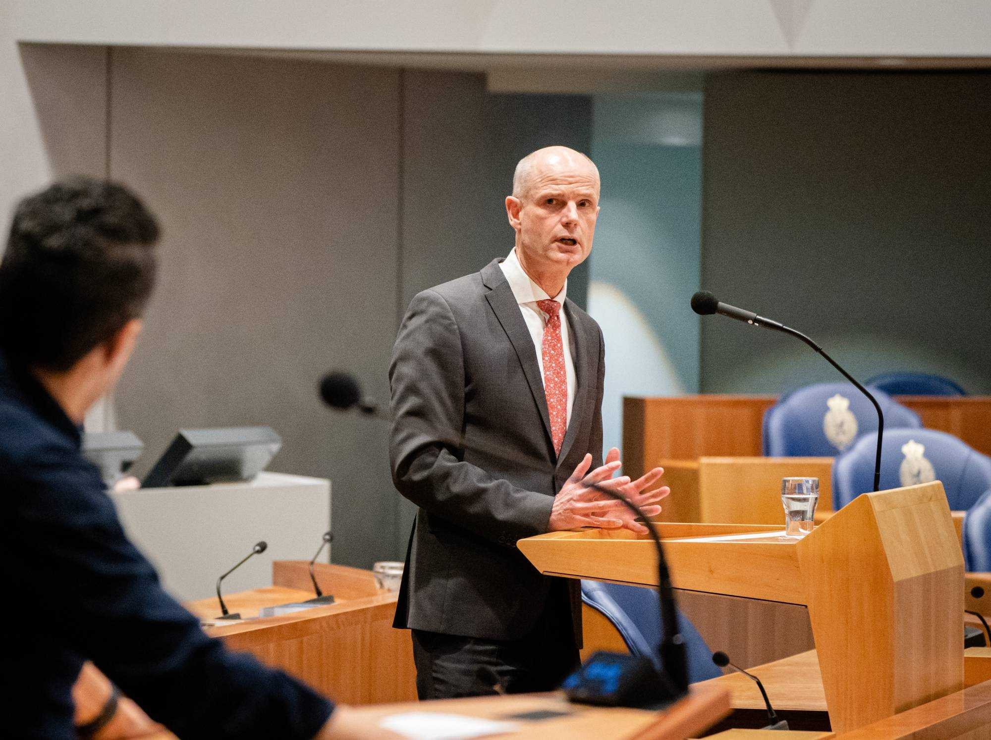 Minister Blok wil niet morrelen aan de voorwaarden voor de TVL. Foto: ANP.