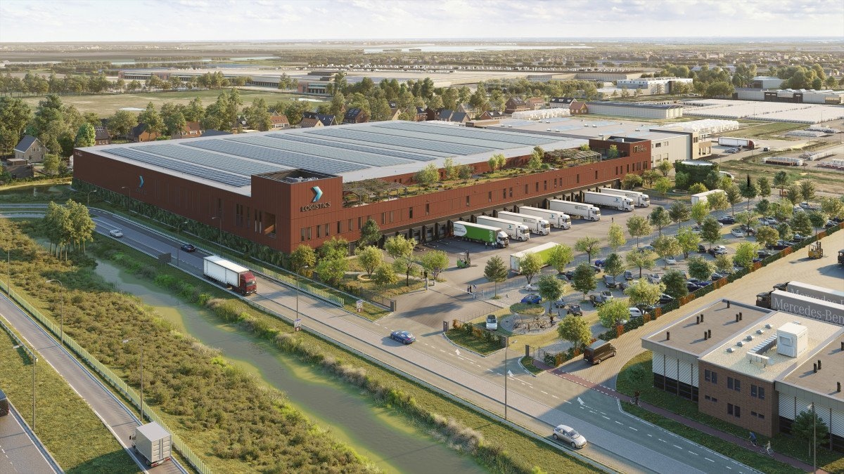 Een natuurinclusief distributiecentrum, met groen erop en er direct omheen.