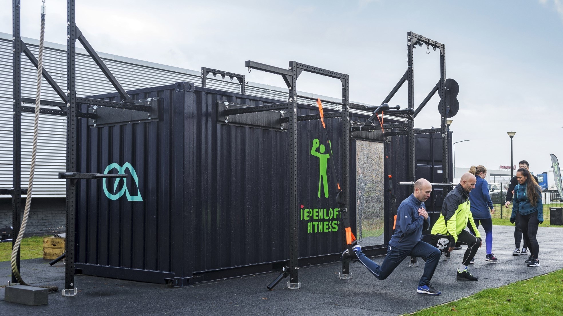 Bij Open Air Fitness train je buiten op professionele apparaten.