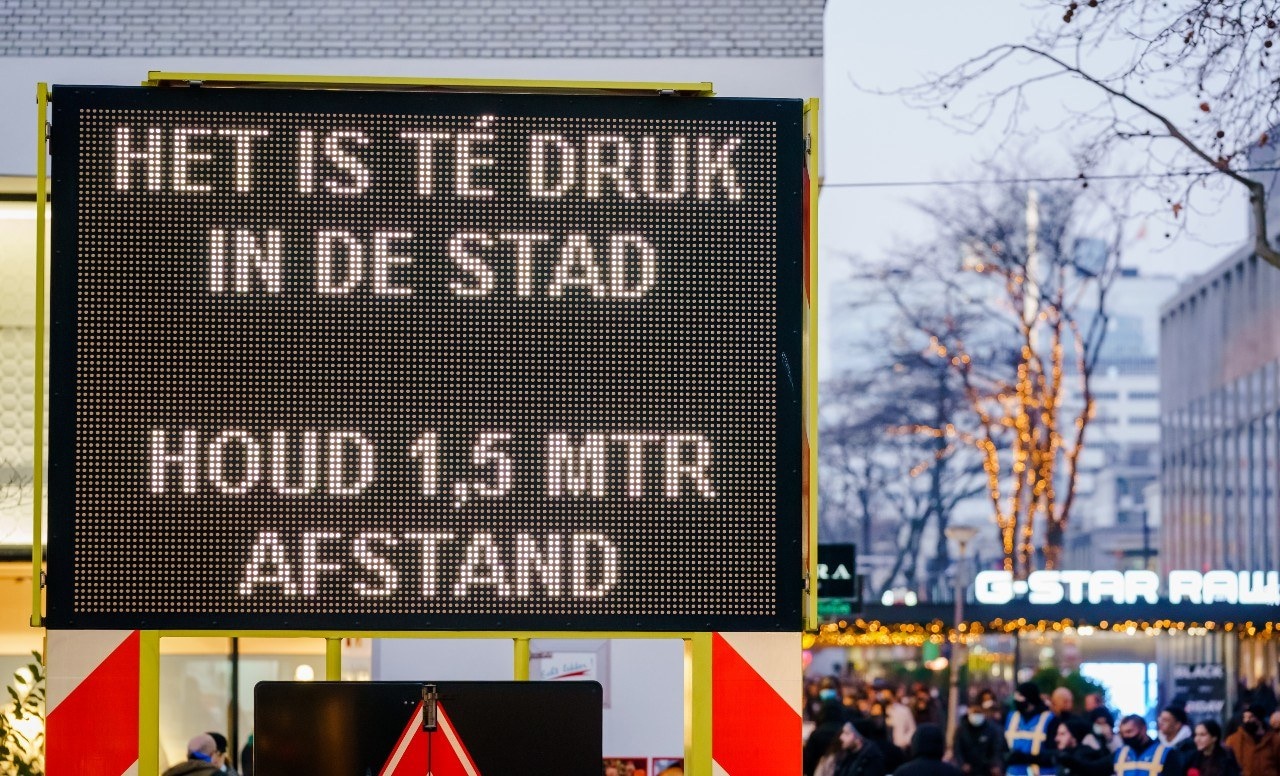 Met het uitsmeren van de uitverkoop van Black Friday wil de detailhandel de piekmomenten uitsmeren, om overvolle winkels te voorkomen. Foto: ANP.