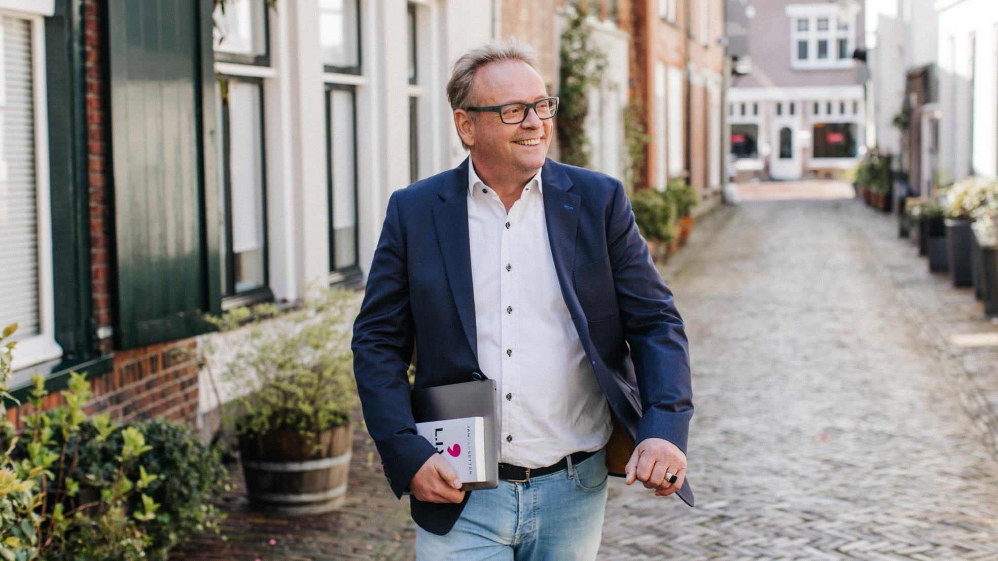 Leidinggeven op afstand. Hoe doe je dat? Jan van Setten heeft het juiste advies. Foto's: Nienke van Denderen