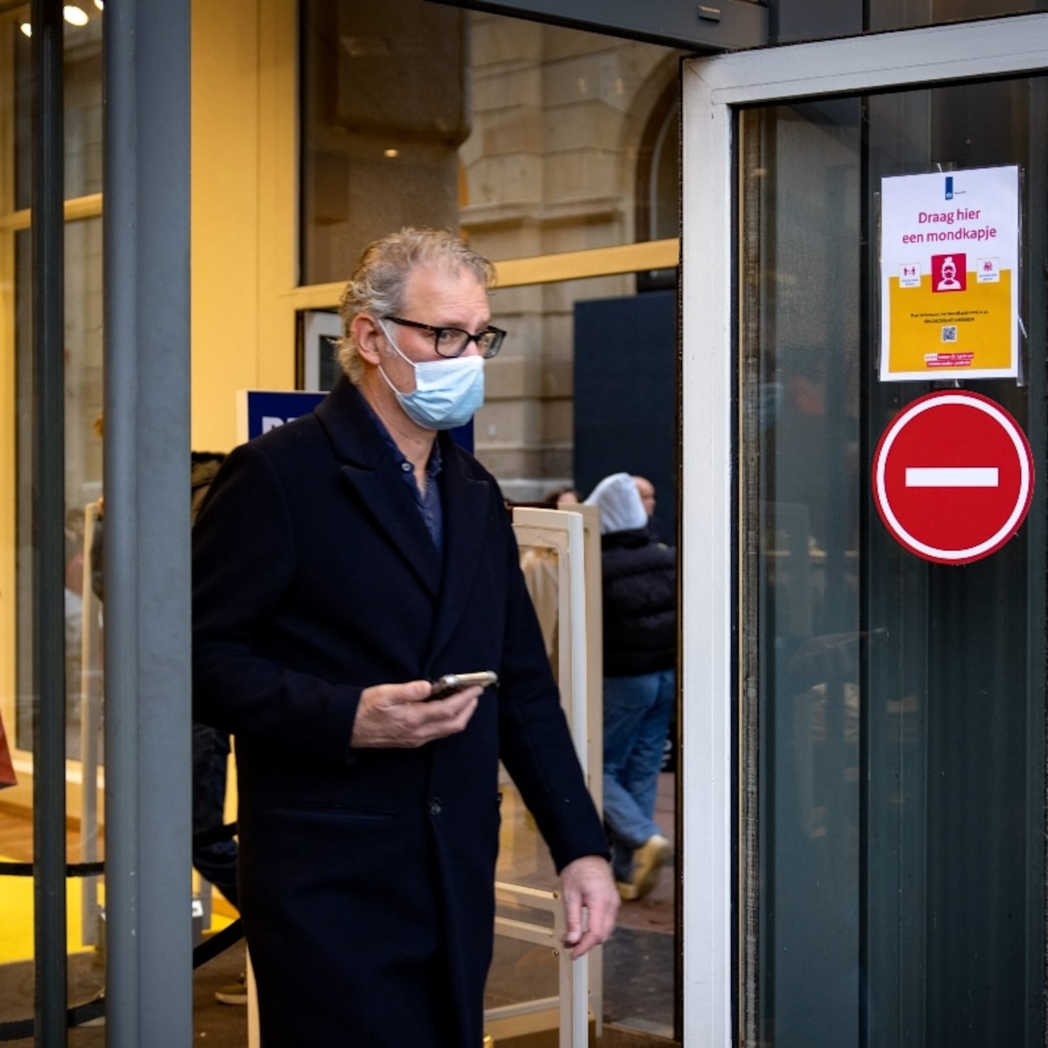 winkels bestempelen extra coronamaatregelen als symboolpolitiek