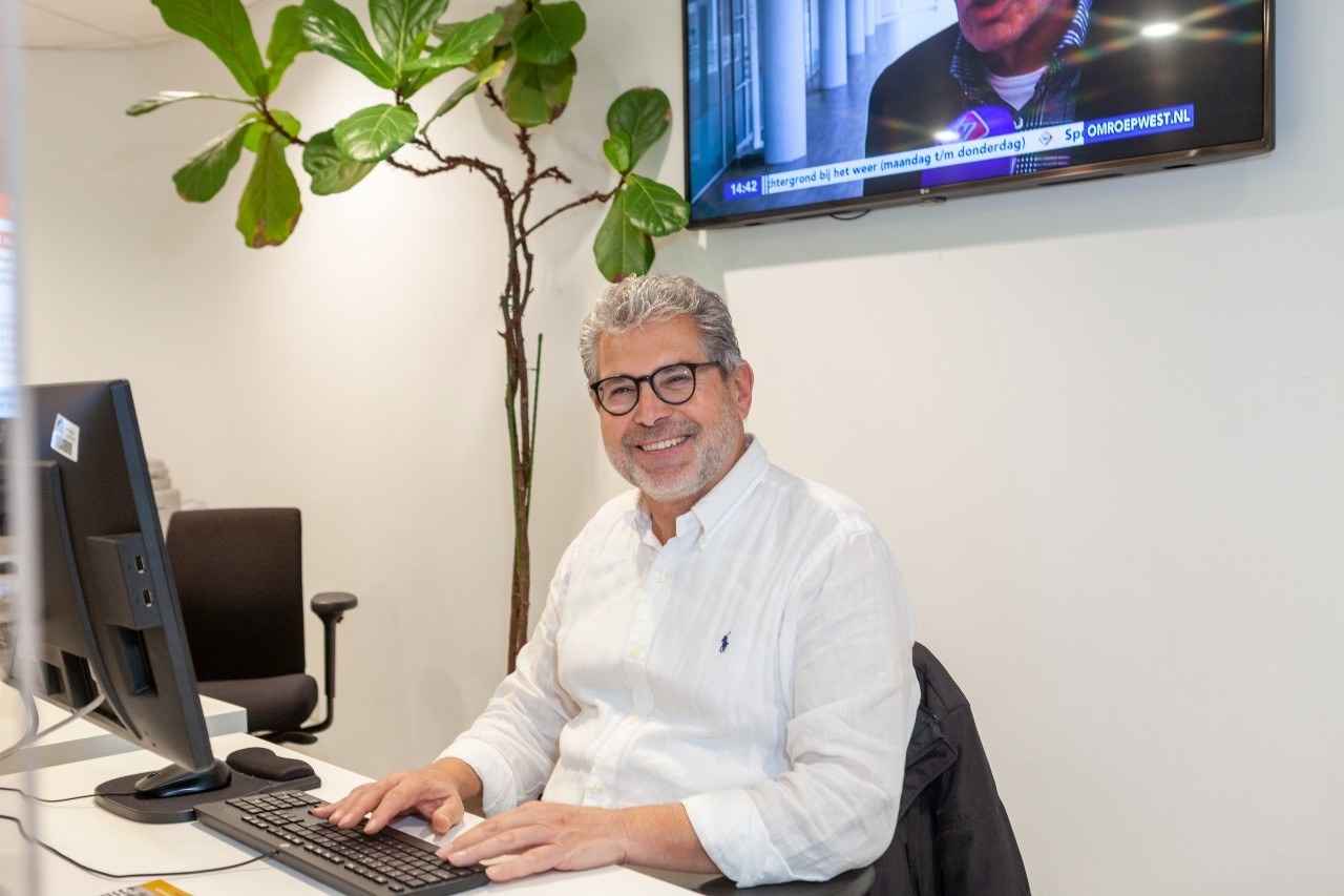 Bert van Lith is als bedrijfsadviseur van Gemeente Den Haag verbonden aan het OndernemersPortaal. Foto: Machtelt Mostert