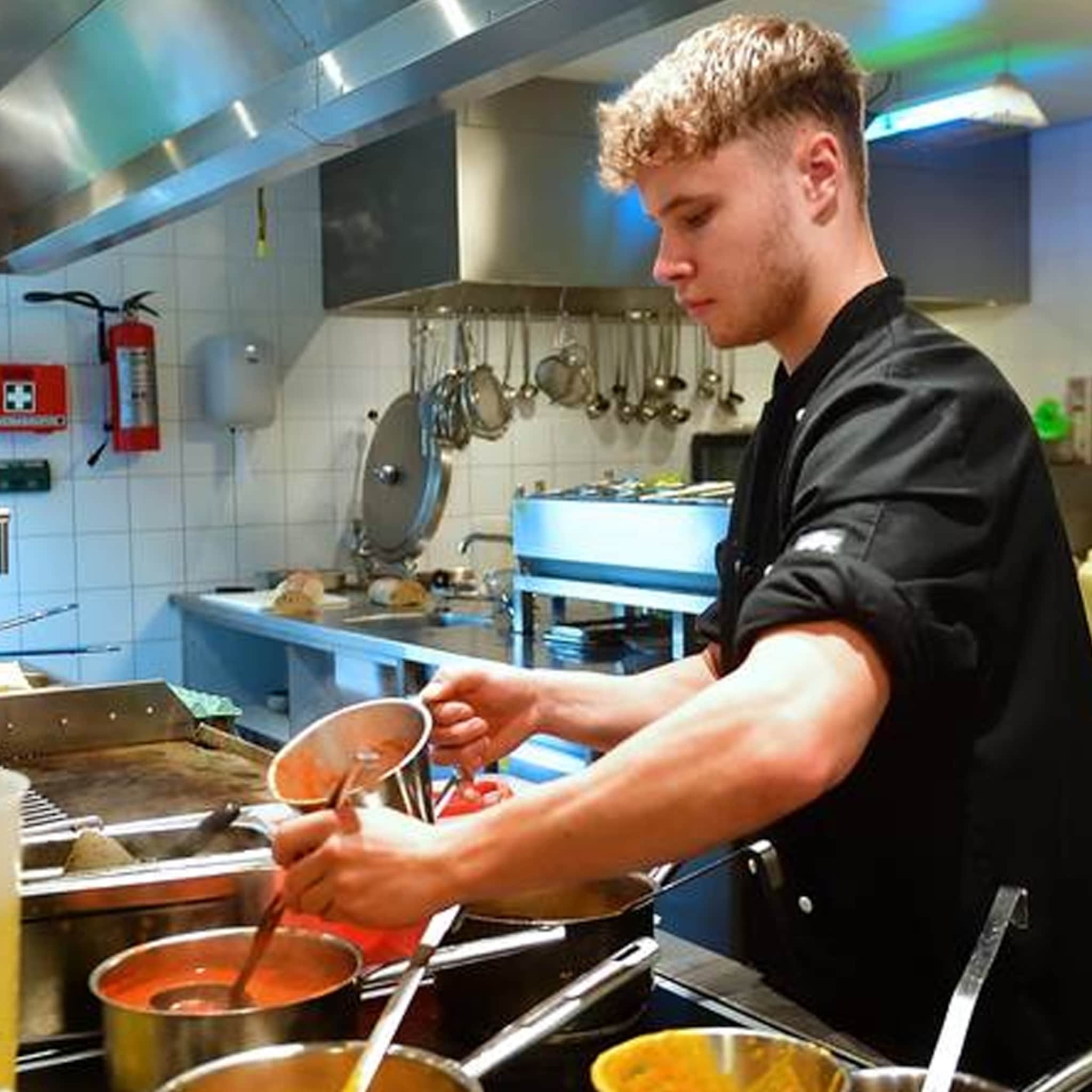 tekort aan personeel noopt horeca de deuren dicht te houden sluiten was beste uit twee kwaden