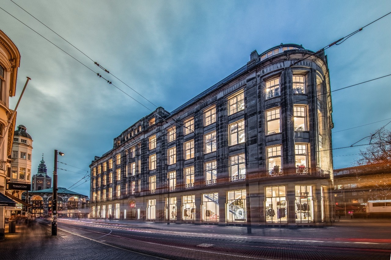De winkel van H&amp;M in het hartje van Den Haag. Foto: Twelve Photographic Services