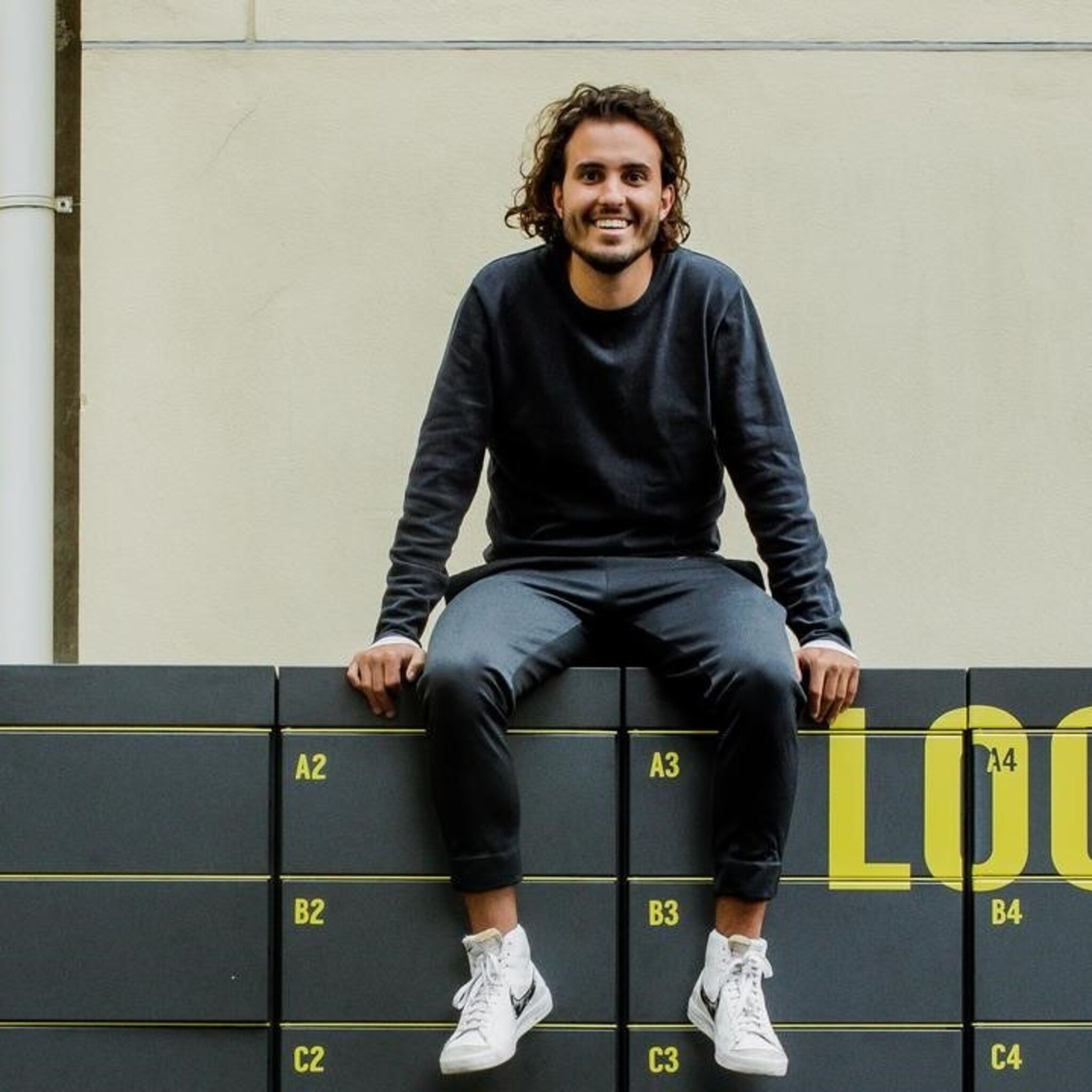 pakketjes van alle koeriers in een wand is het de oplossing voor de bezorgchaos