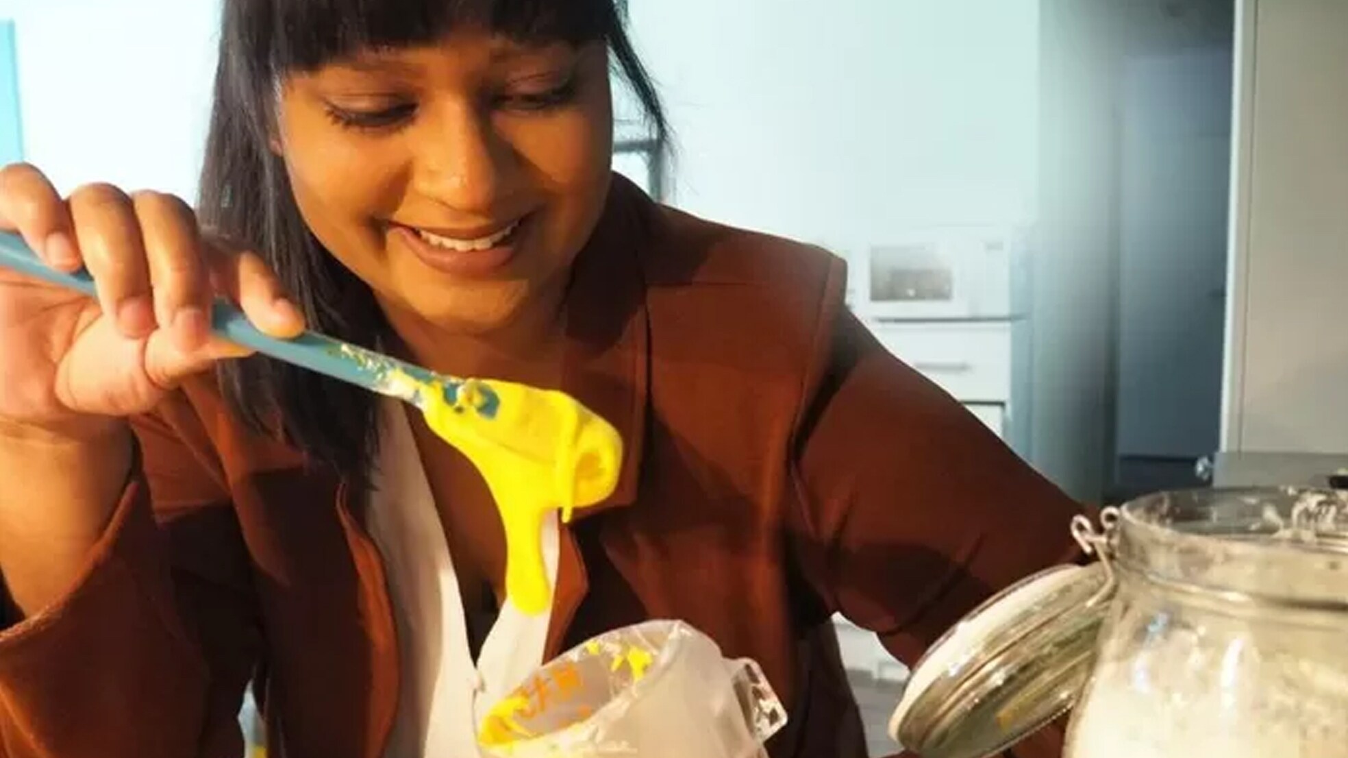 Nazrien Abdoelrahman (32) van Craftynazz maakt haar versierde koekjes nu nog vanuit huis, maar hoopt over een aantal jaar een eigen pand te hebben.