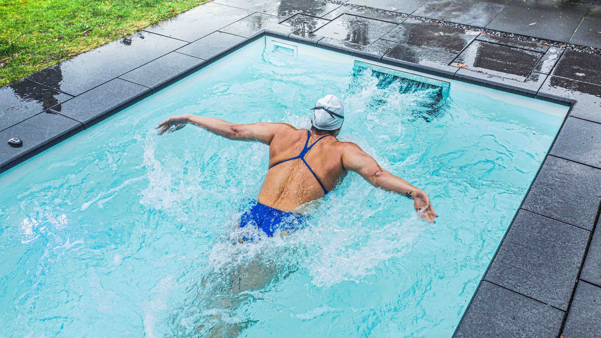 Drievoudig Olympisch kampioen Ranomi Kromowidjojo in een Swimm.
