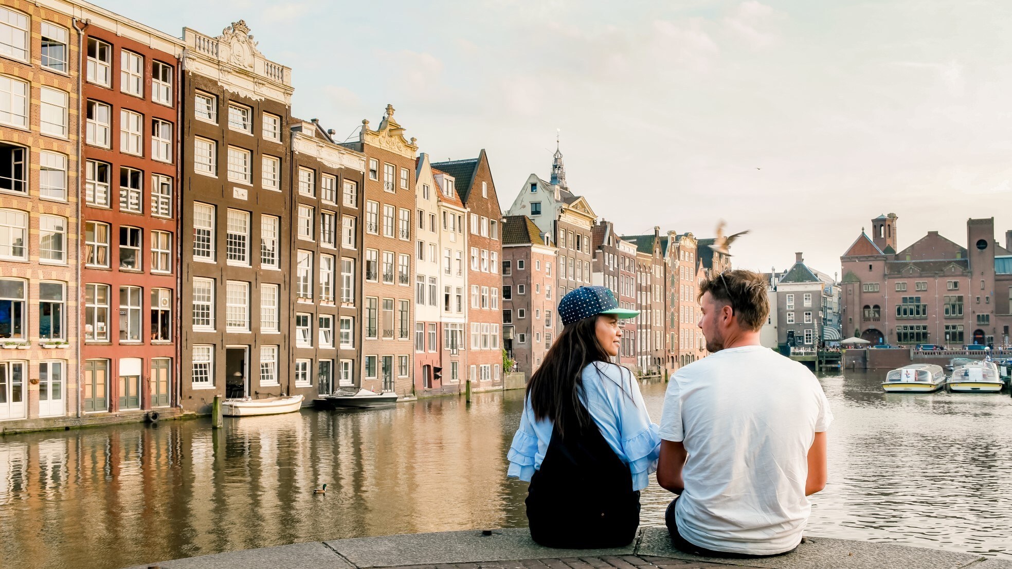 Ook na de invoering van het EU-brede coronapaspoort houdt de Nederlandse toerismebranche last van de pandemie. Foto: Shutterstock