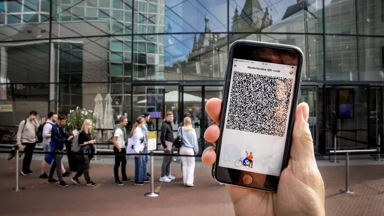 onderzoek strabo meerderheid jongeren tegen invoering coronapas
