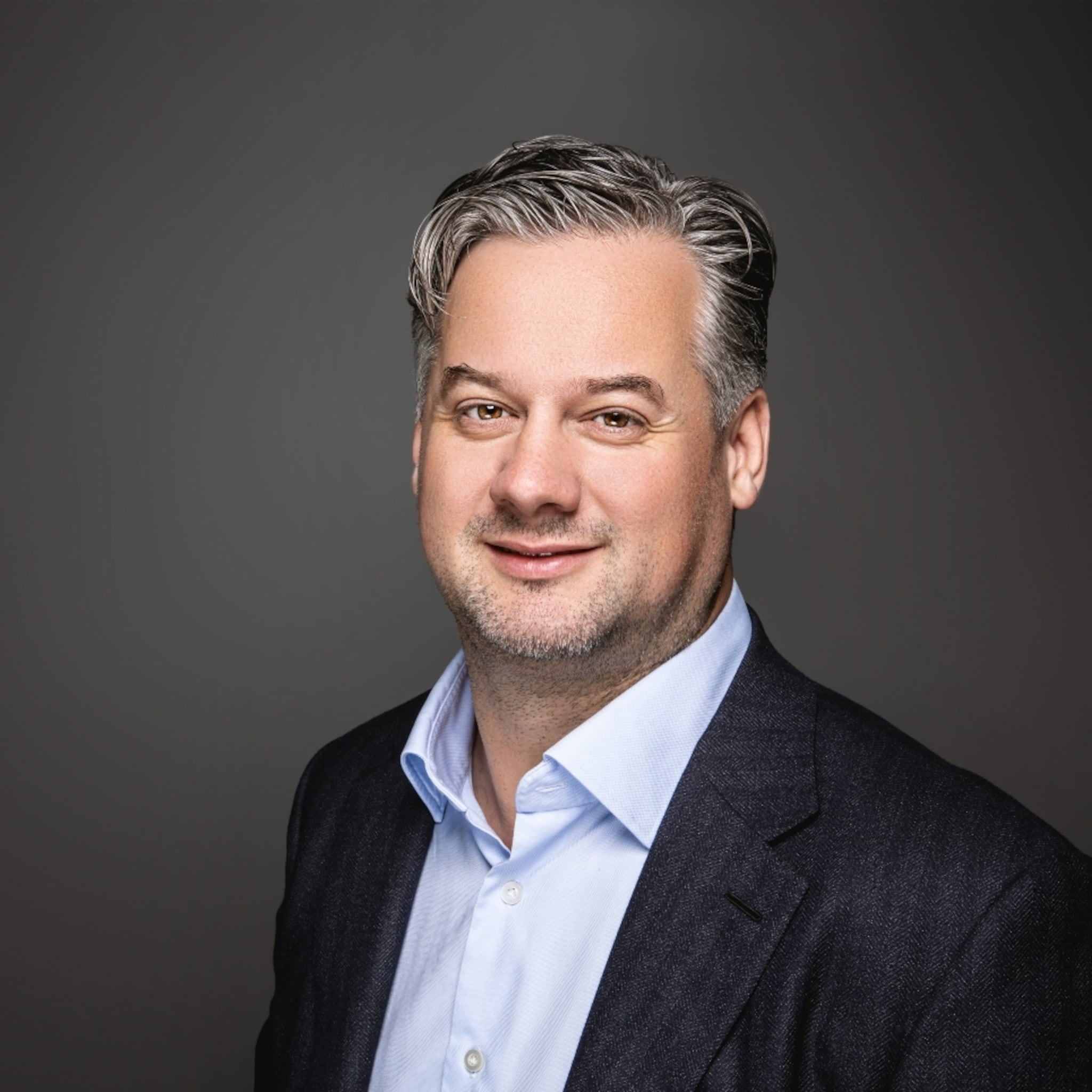 ondernemer betaalt twee ton voor publiceren alternatieve troonrede en krijgt lawine aan publiciteit