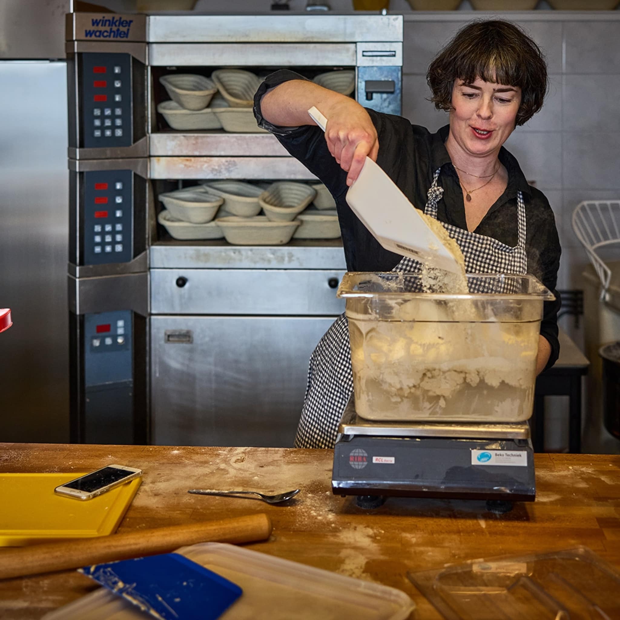van neurochirurg naar bakker waarom mirjam van der mark haar eigen bakkerij opende