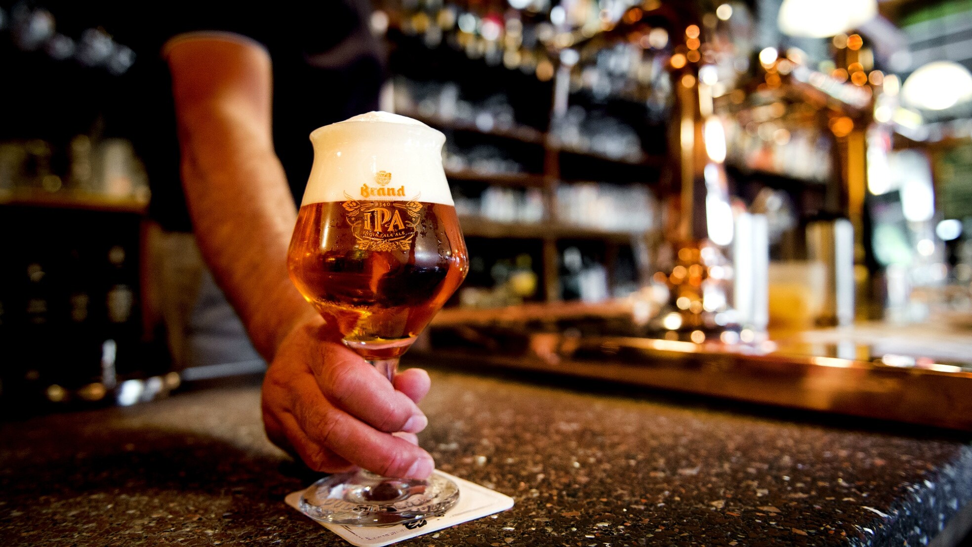 fnv over week van de horeca laten we het werken aantrekkelijker maken