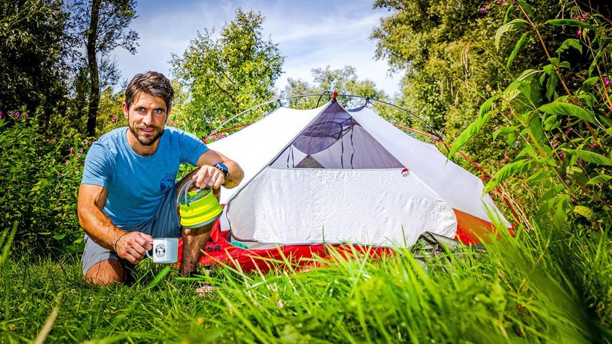 Nick Platje van reisorganisatie Rewild neemt ons mee zijn achtertuin in: het Nationaal Park Biesbosch waar hij op 18 en 19 september weer met kinderen en hun ouders in kajaks op verwilderavontuur gaat. Foto: Jeffrey Groeneweg/Qphoto