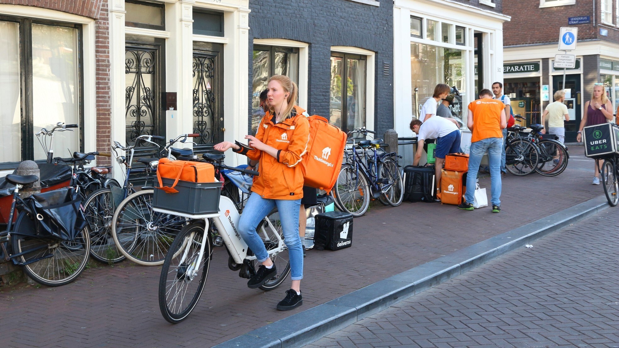 Platforms doen er alles aan zich als ideale werkomgeving te presenteren. ,,Je wordt lekker gemaakt met valse beelden.'' Foto: Shutterstock