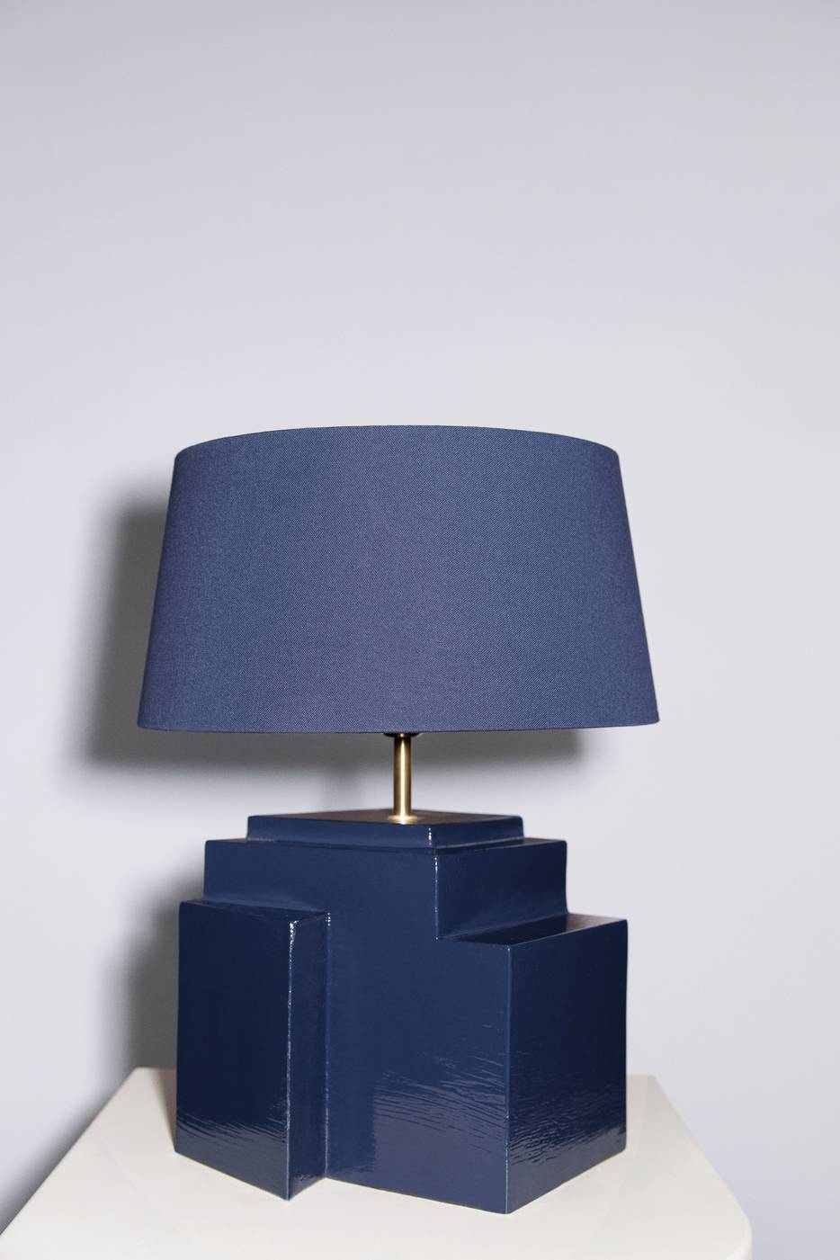 Kassl ontwierp een gelimiteerde collectie voor Zara Home, waaronder een lamp. Foto: Het Parool/Kassl.