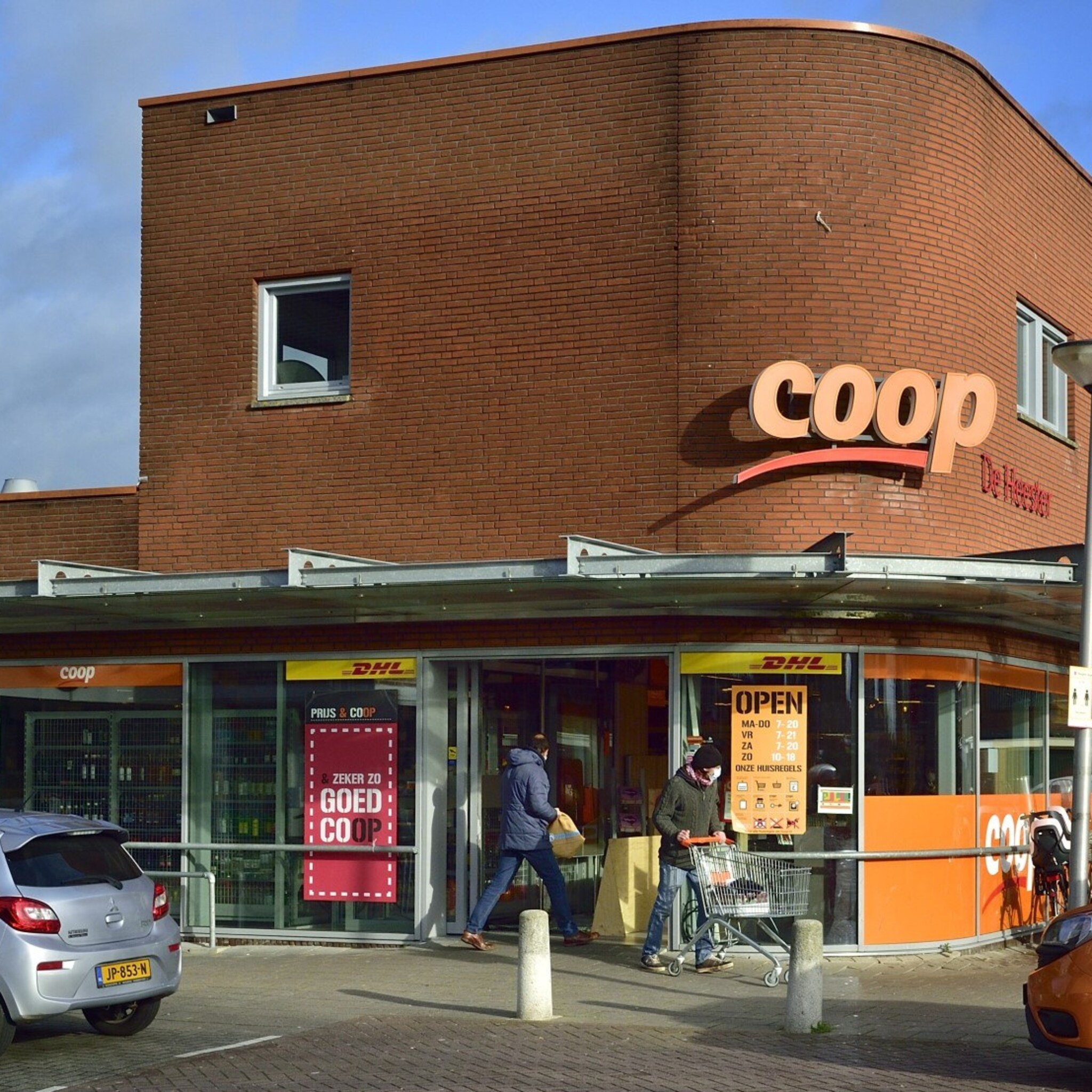 enorme fusie in supermarktwereld plus en coop gaan samen verder