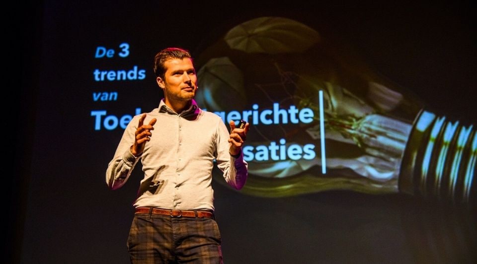 ‘Een gedwongen experiment dat boven verwachting uitpakte’, noemt Arjen Banach het thuiswerken als gevolg van corona. Fotograaf: Daniel Maissan.