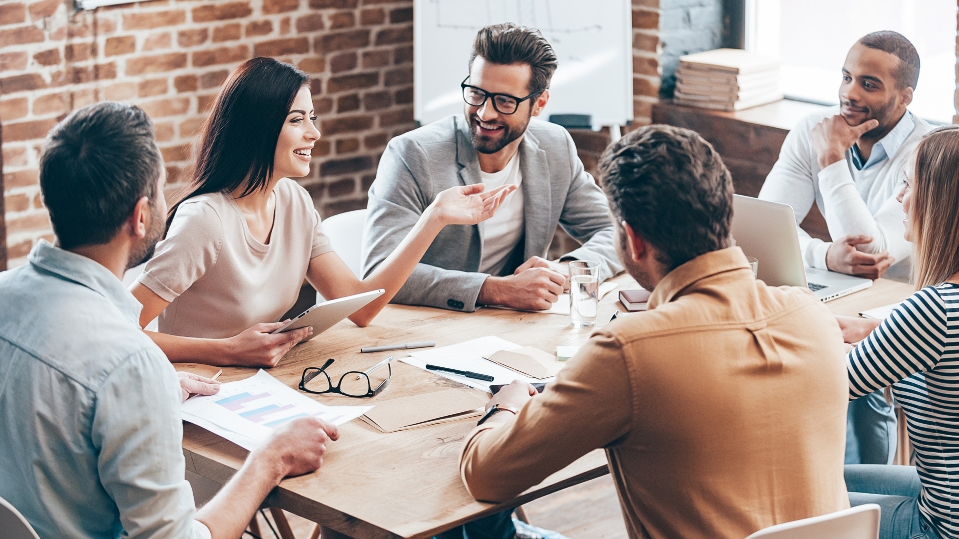 Een slimme kantooruitspraak om aan te geven dat je het ergens niet helemaal mee eens bent. 'Ik hoor wat je zegt, maar we gaan het toch op mijn manier doen.’ Foto: Shutterstock