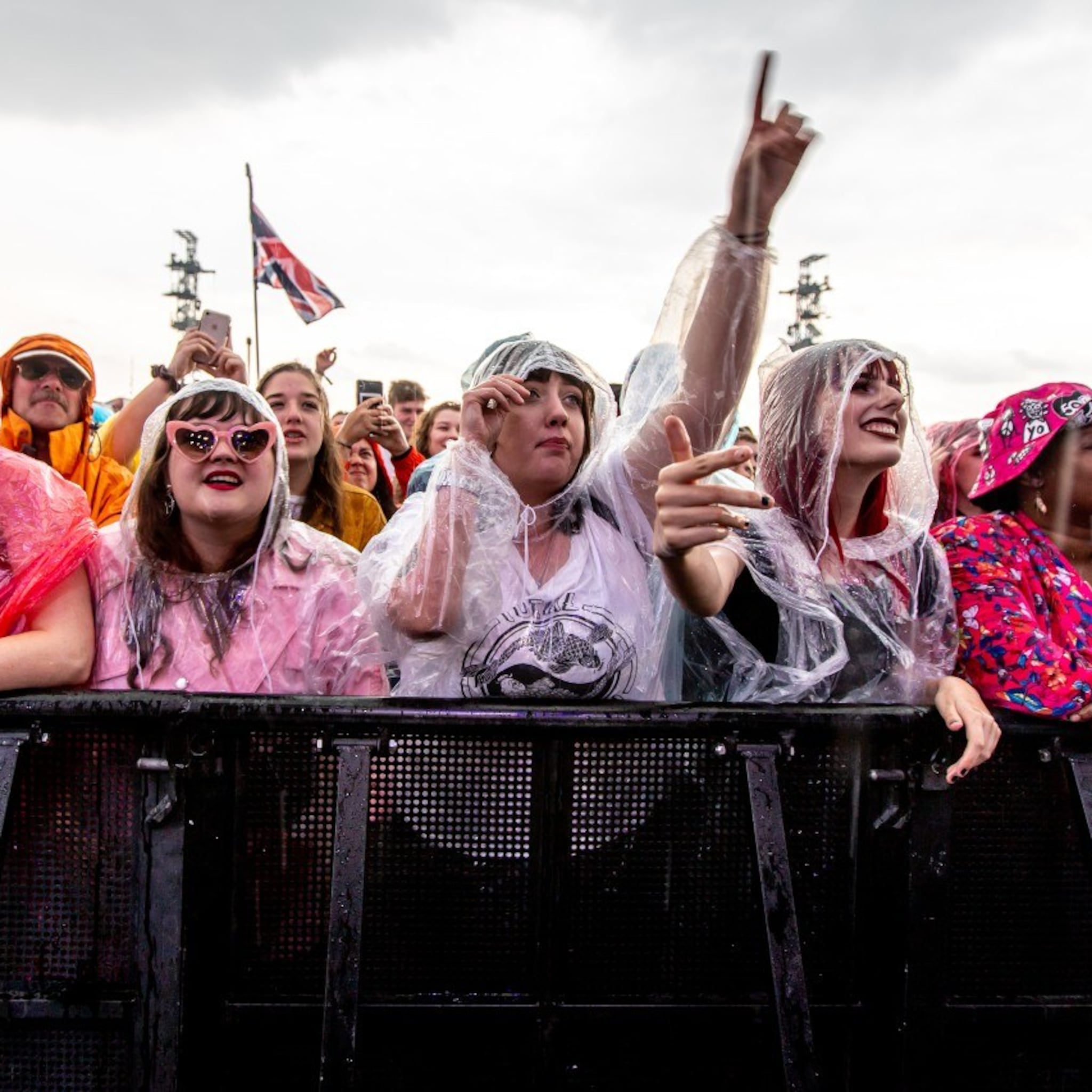 festivals een enorme ballenbak voor de deur van ikea