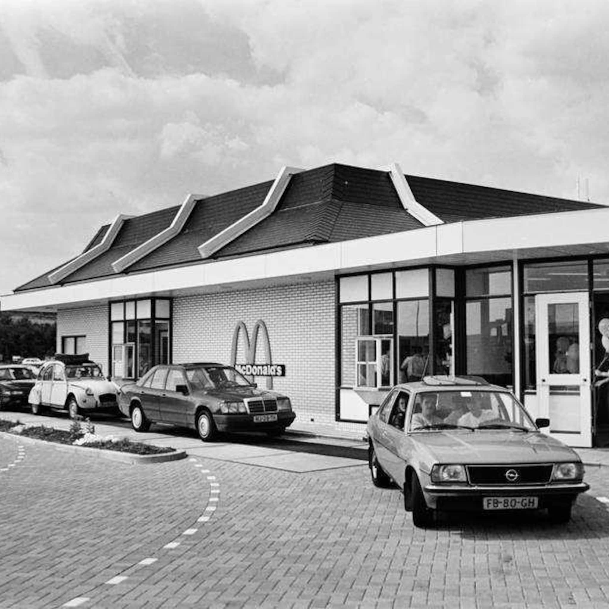 50 jaar mcdonald s in nederland albert heijn gaf destijds aandelen terug