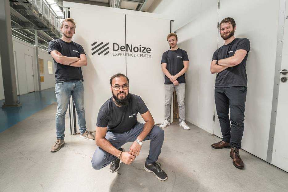 Het team van DeNoize, van links naar rechts: Jasper, Aman, Timothy en Koen. Foto: AD/Fred Leeflang.