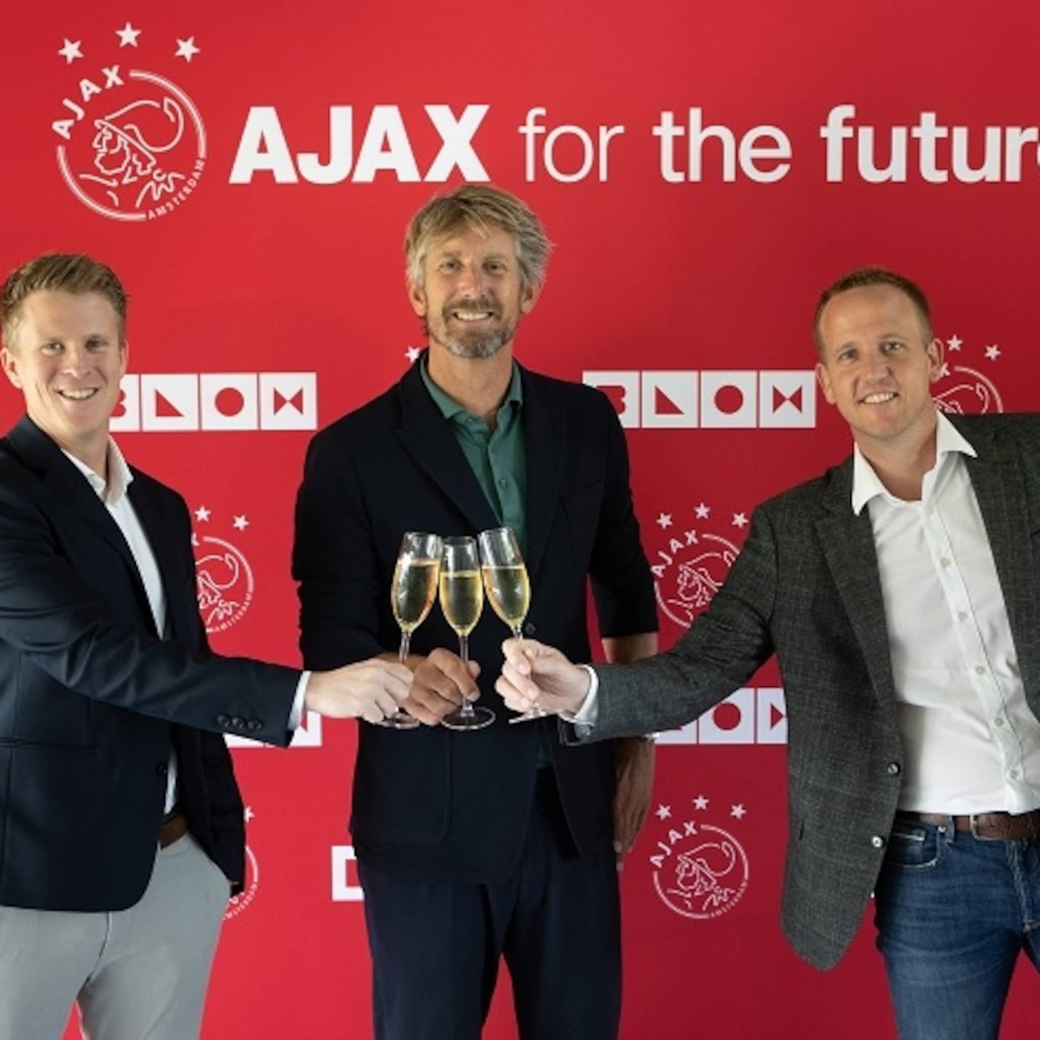 blox wordt official cryptocurrency partner van ajax