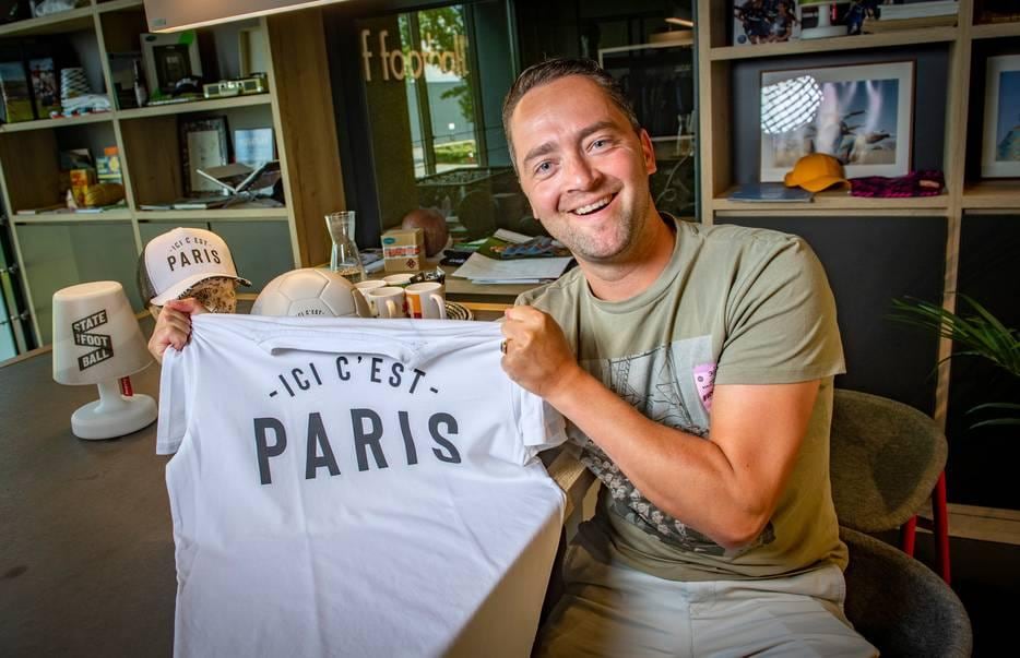 Na de transfer van Messi kon State of Football direct aan de slag. Ted Bakker is daar maar al te blij mee. ,,Het is voor ons echt fantastisch.'' Foto: de Stentor/Jeroen Jazet.