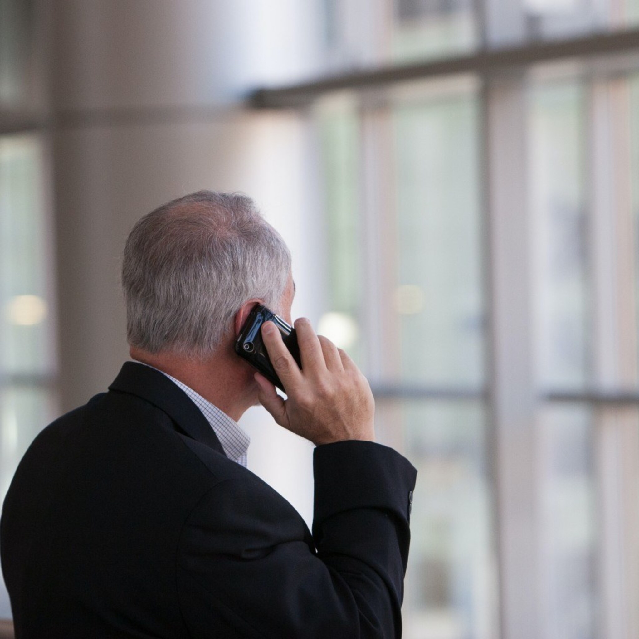 mkb hulplijn ontvangt achtduizend telefoontjes
