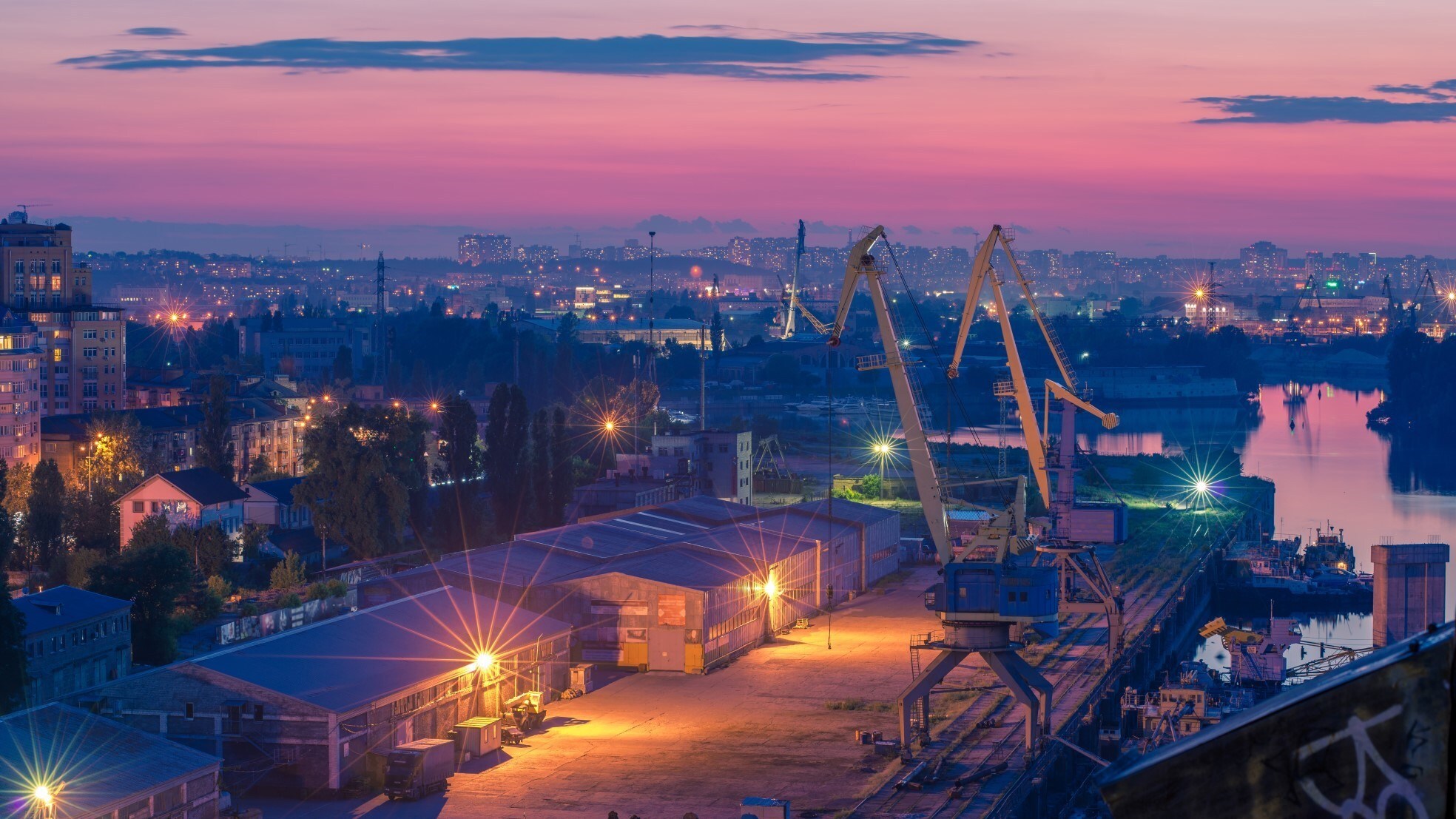 Ook de Rotterdamse haven draait weer op volle toeren. Foto: Shutterstock