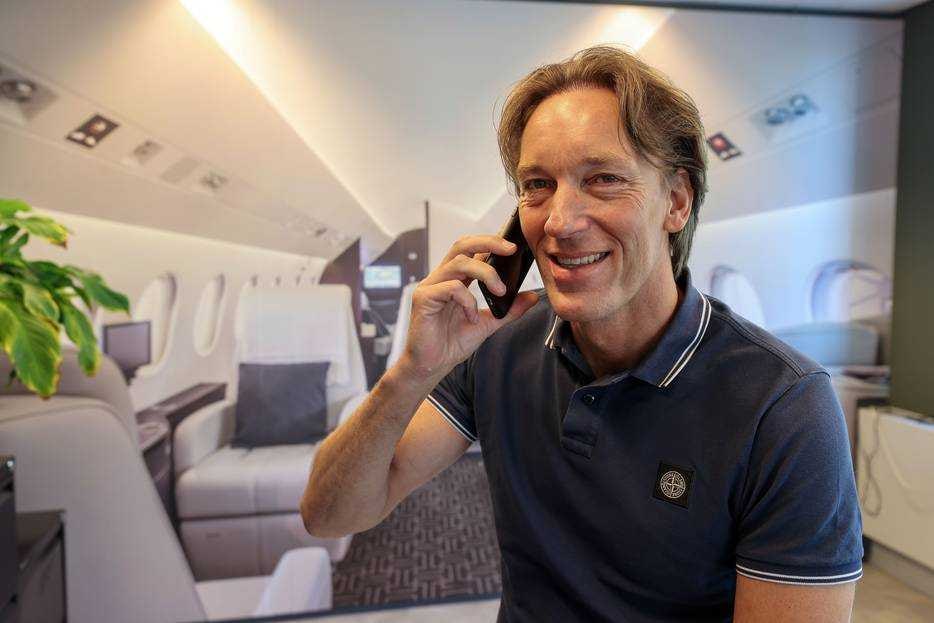 De vraag naar privé vluchten is mede dankzij corona enorm toegenomen volgens Stephan van den Hurk van Global Aviation. Foto: AD - Bert Jansen/DCI Media.