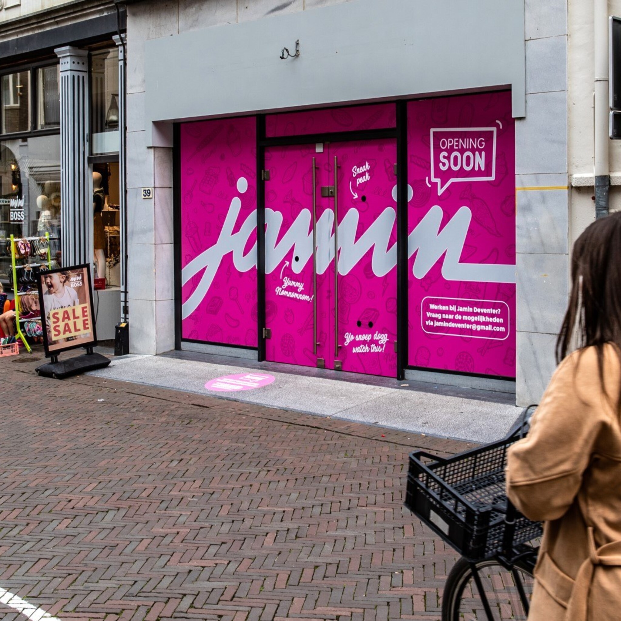 jamin waagt het over de grens snoepwinkel naar keulen