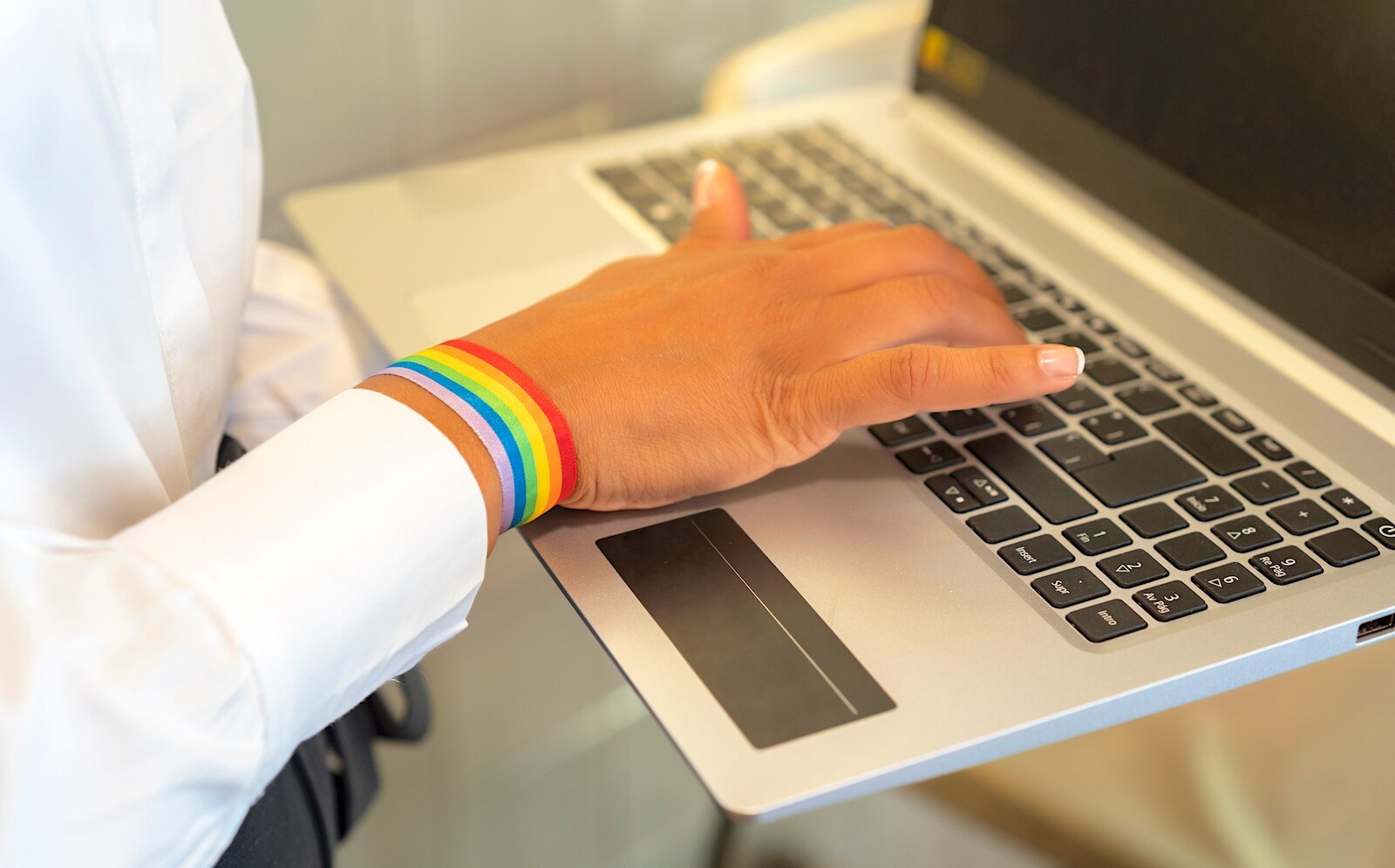 Steeds meer organisaties nemen specifieke maatregelen op in hun beleid om de situatie van lhbti's te verbeteren. Foto: Shutterstock