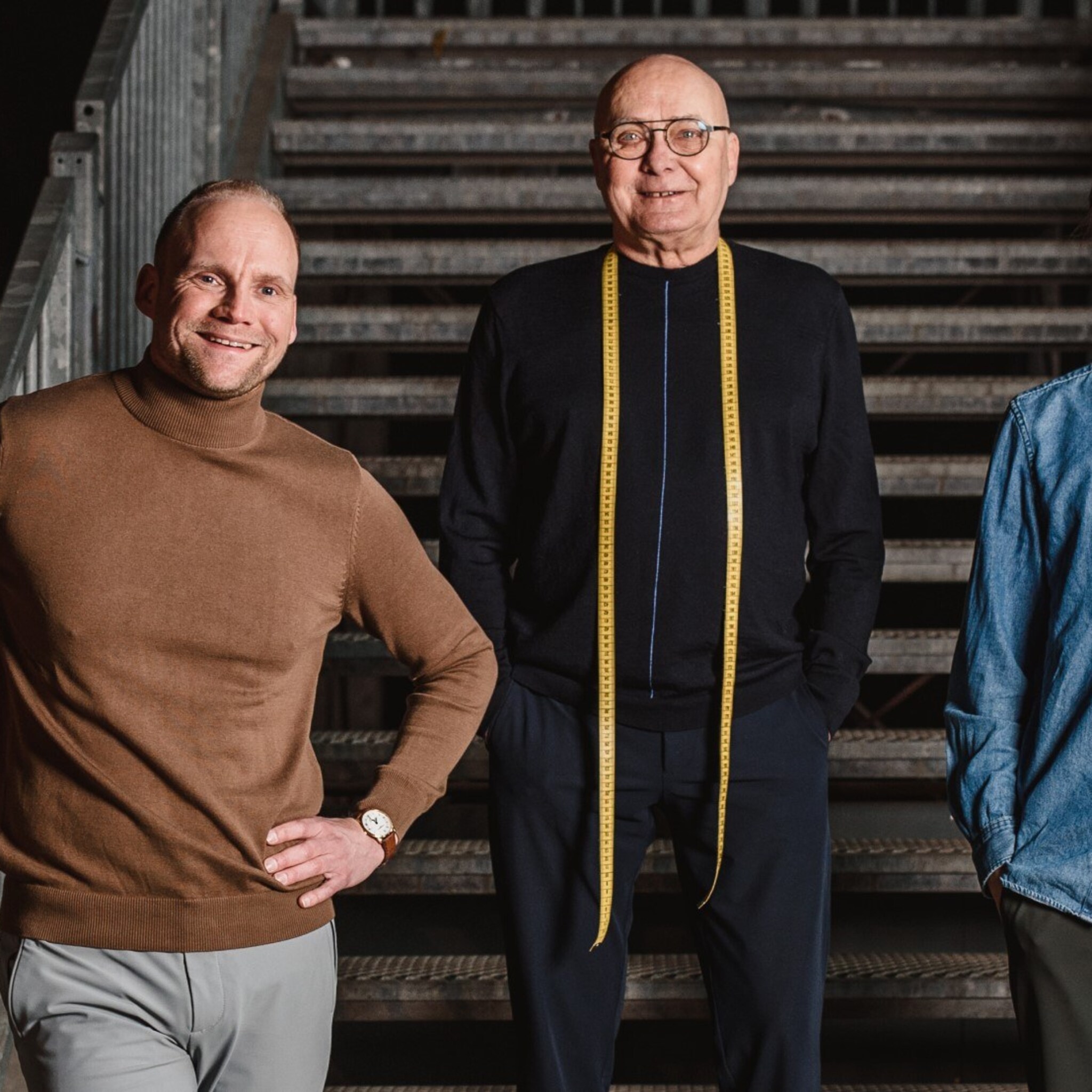broers en vader ros bedenken sport pantalon die ook op kantoor kan en mag