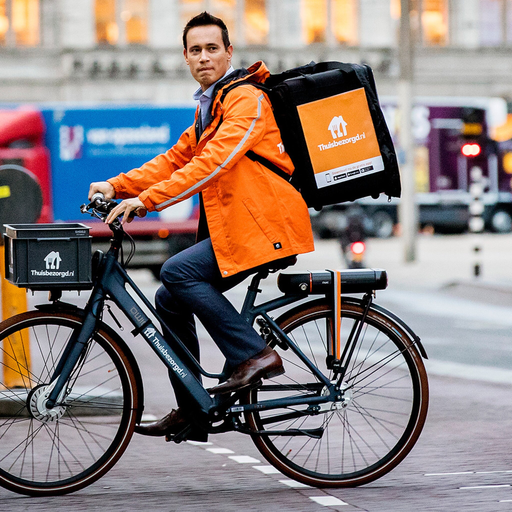 aandeelhouder van just eat takeaway waarschuwt voor overname