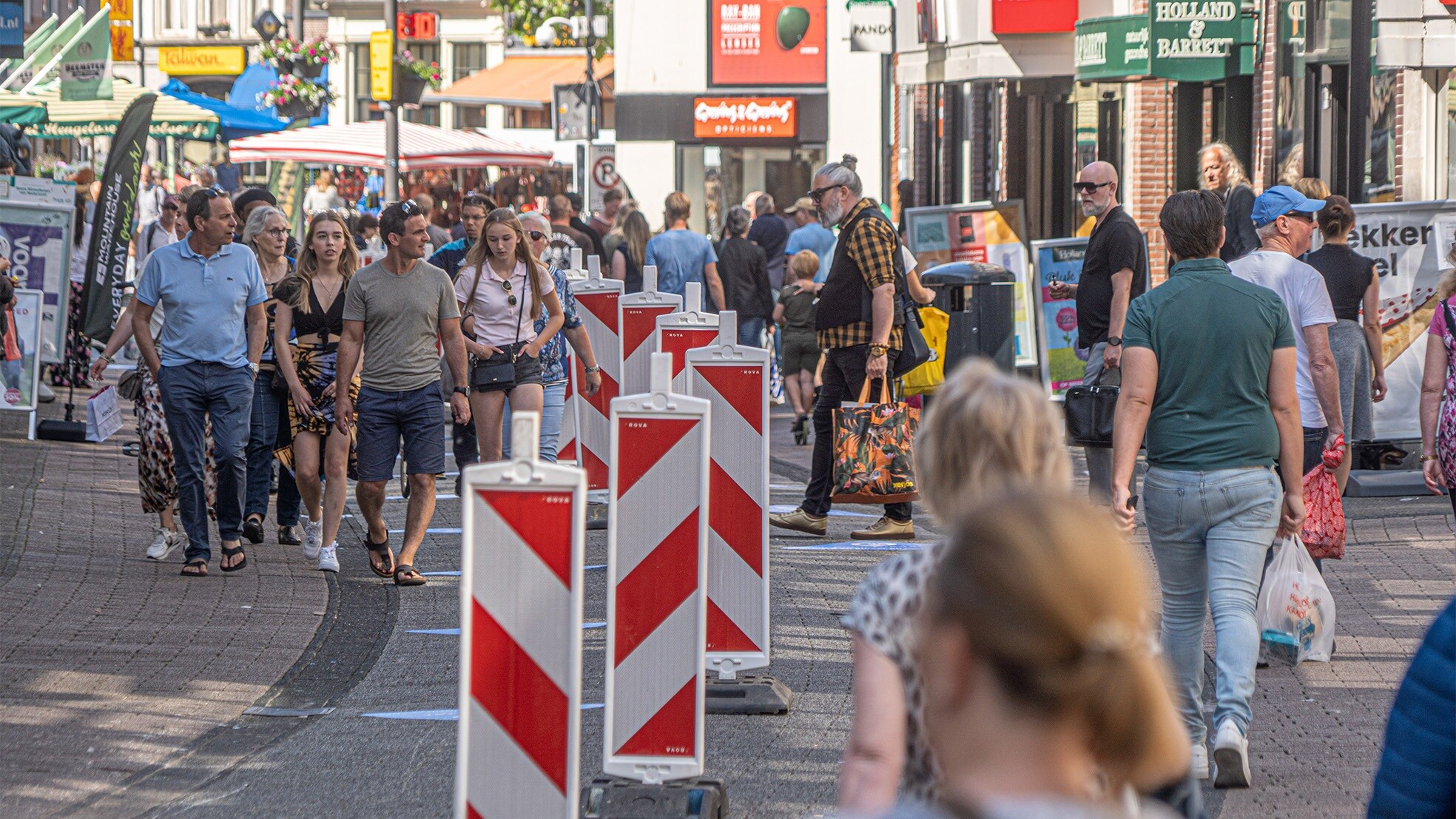 Zwolle lijkt een uitzondering, omdat de gemeente zich als ‘groeistad van Nederland’ ziet. Dan moet je niet je winkelgebied compacter te maken, vindt de gemeente.