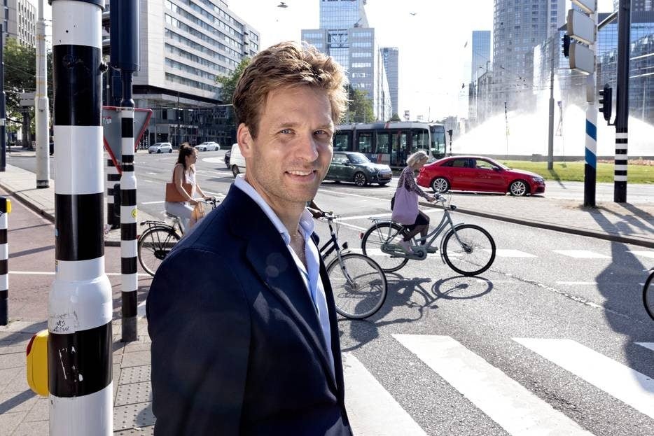 Ondernemer Vincent Karremans wordt wethouder in Rotterdam: ,,Natuurlijk is dit mooi, maar ik had wel een weekje bedenktijd nodig." Foto: Sanne Donders