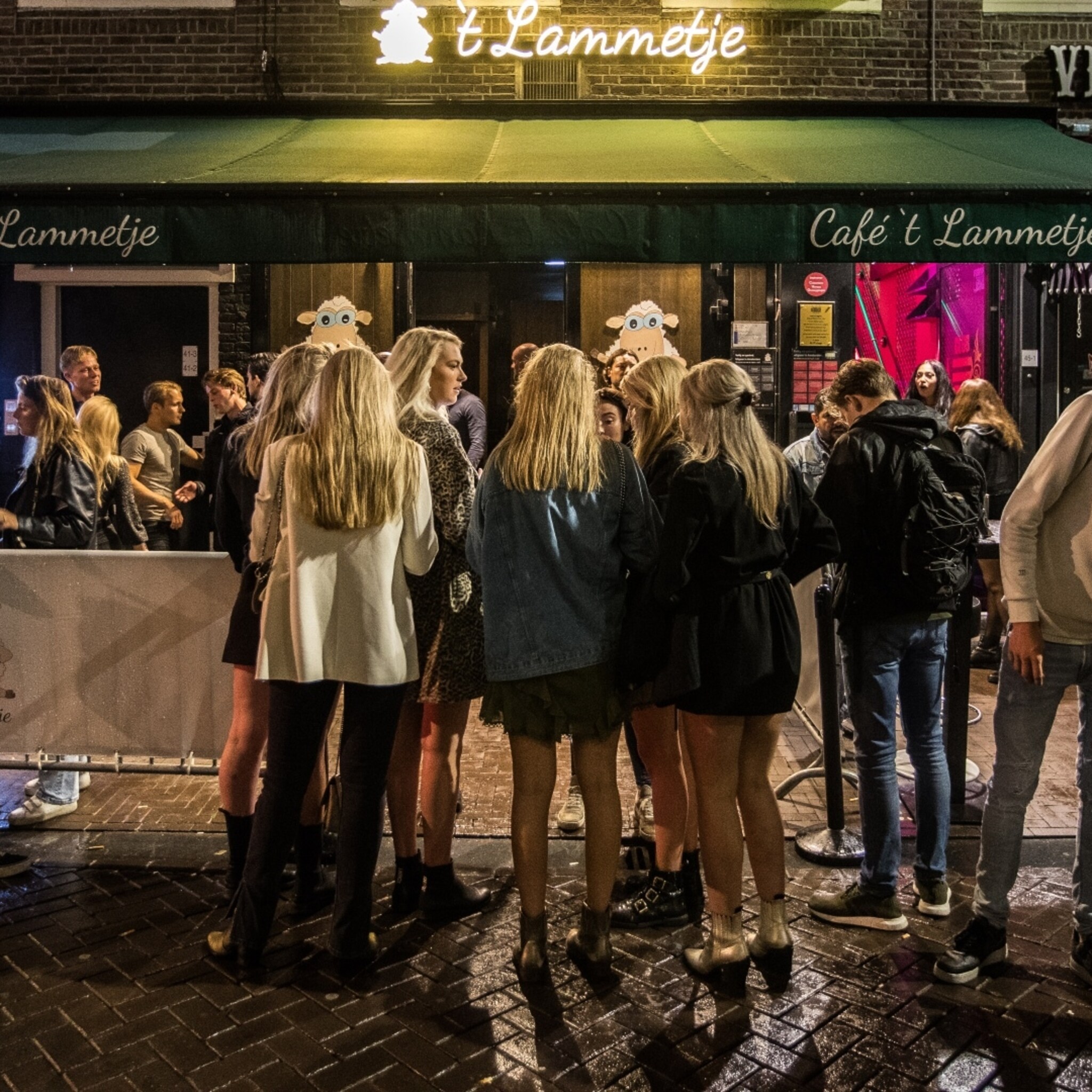 besmettingen onder personeel doet horecaondernemers preventief de deur sluiten