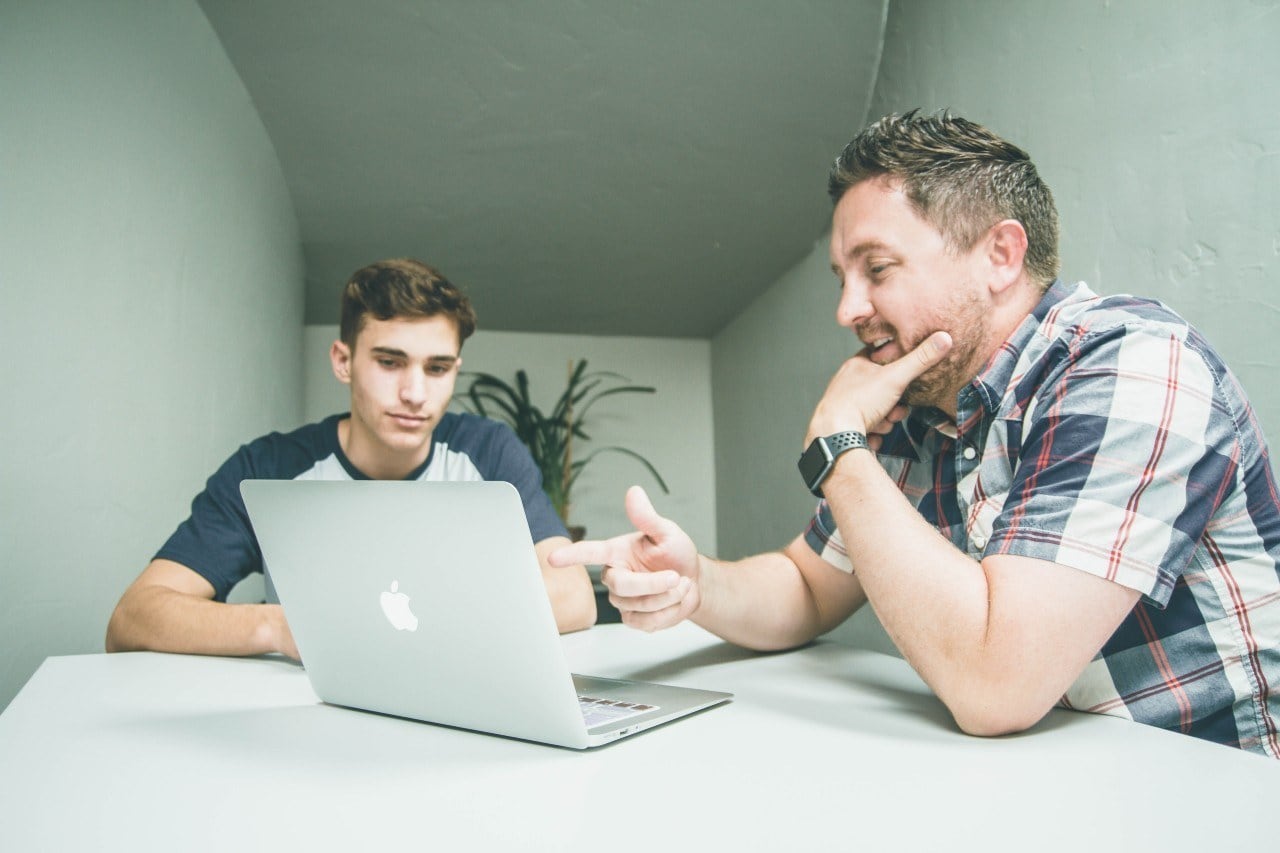 Er moet iets op de arbeidsmarkt veranderen om jongeren meer kans te geven. Foto: Unsplash