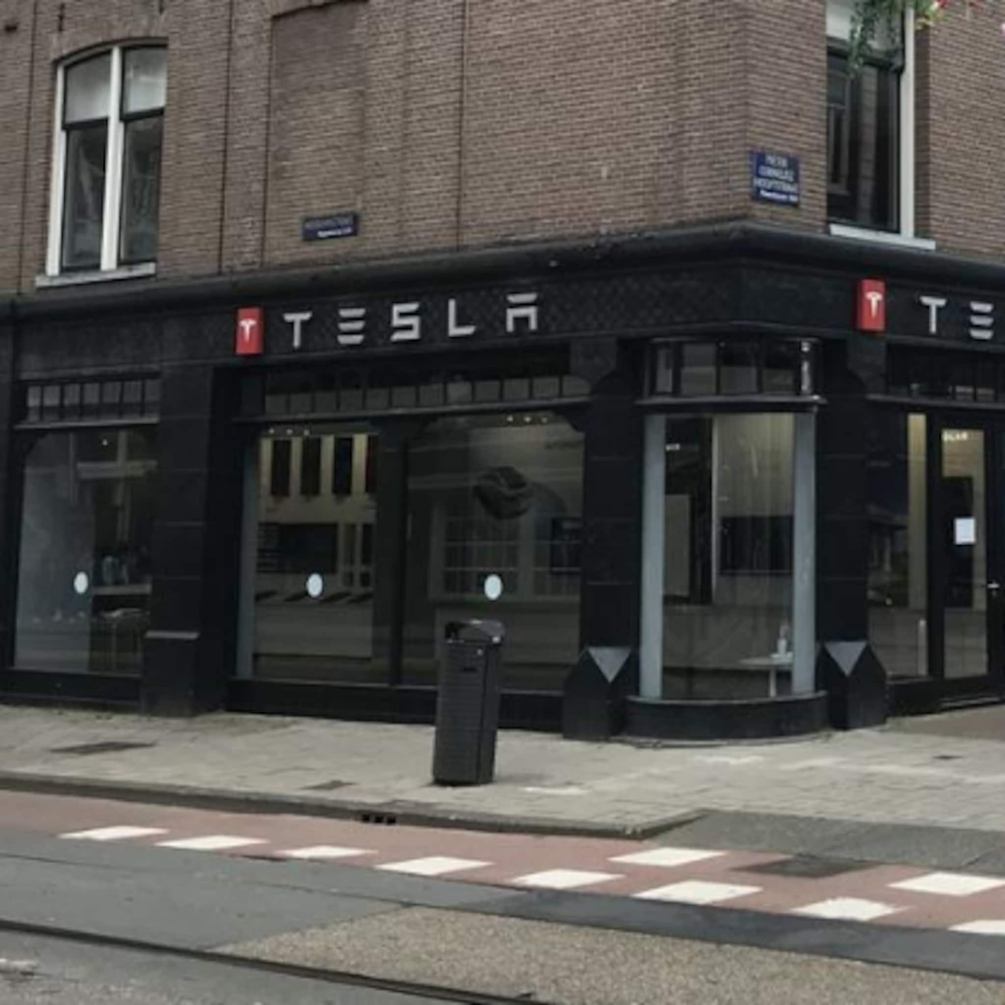 deuren van tesla s eerste brandstore in ons land gesloten
