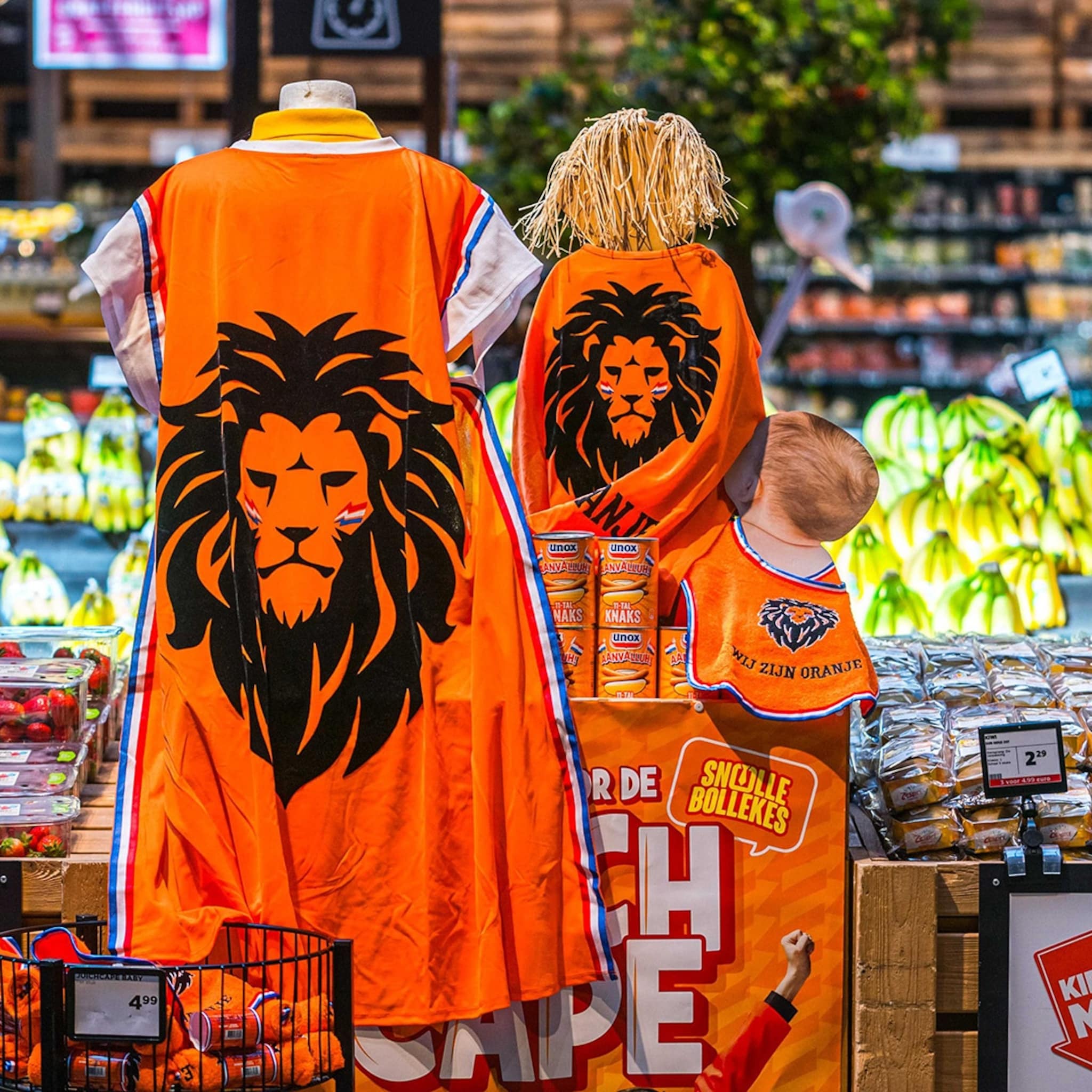 ek campagnes jumbo gaf met juichcape en snollebollekes meer uit dan hoofdsponsors