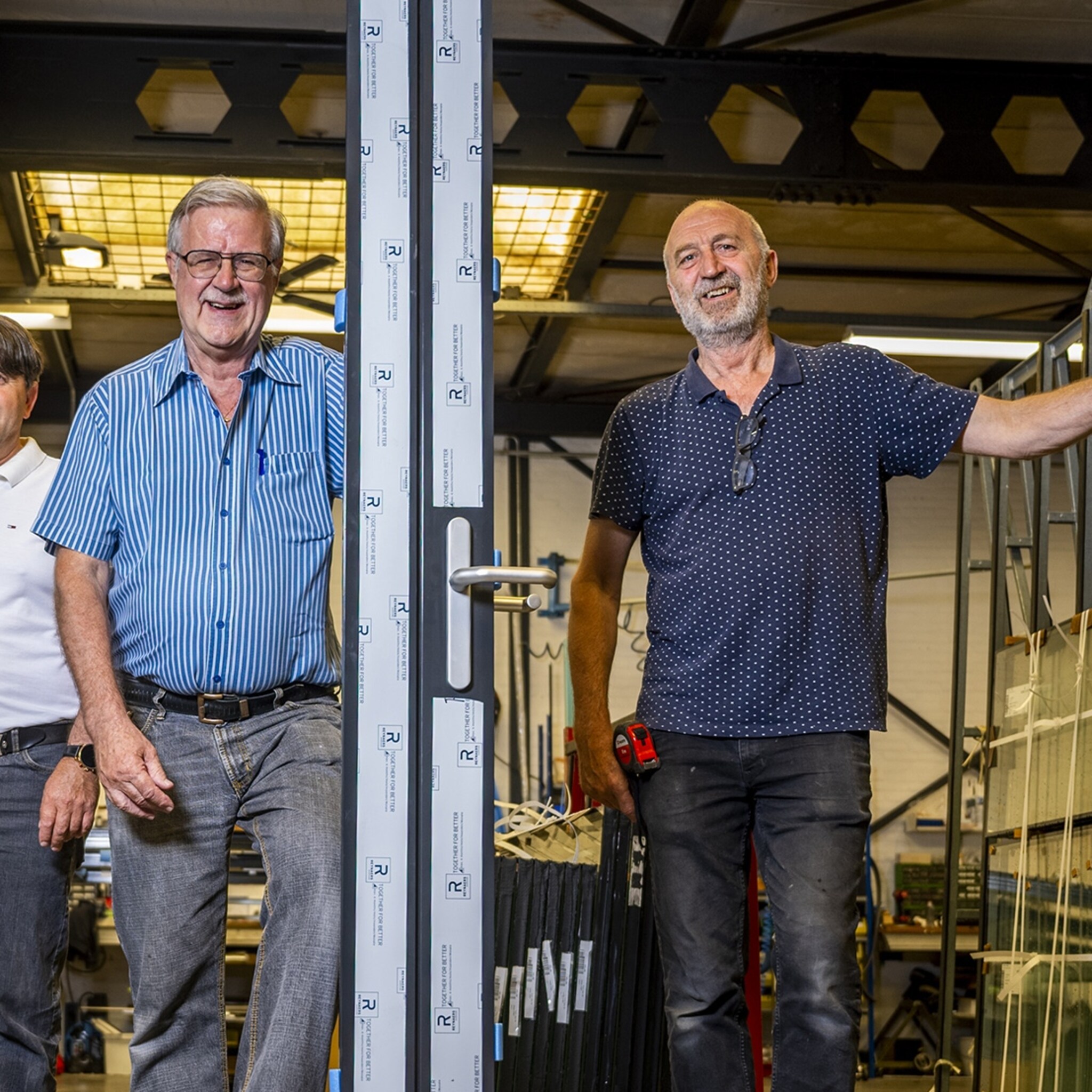 van rusland tot zuid afrika de aluminium raamwerken van deze broers vind je over de hele wereld