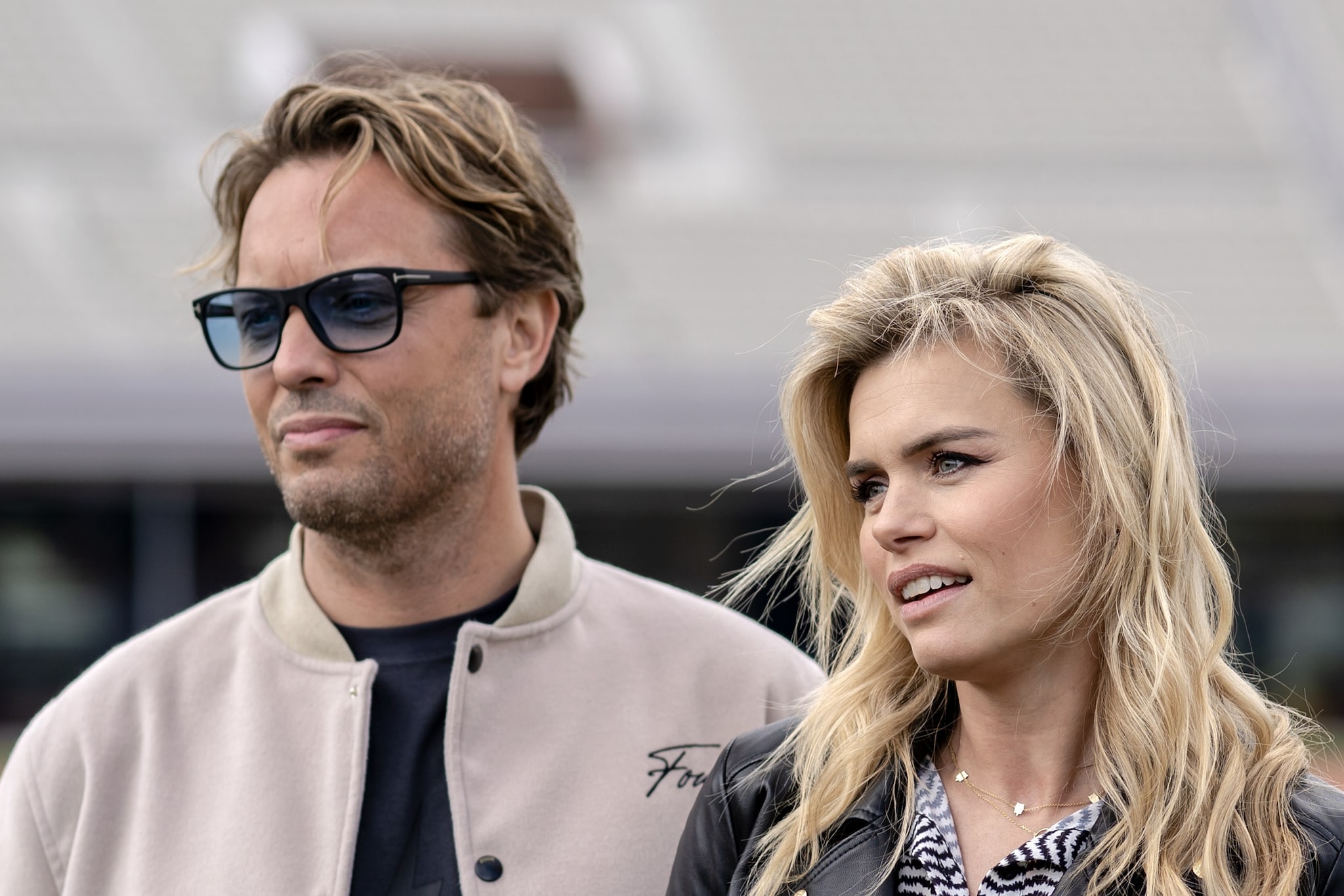 Bas Smit en Nicolette van Dam tijdens de lancering van 'De Amsterdamse Zomer', waaraan Smit ook verbonden is. Dit is een serie concerten in het Olympisch Stadion in Amsterdam.