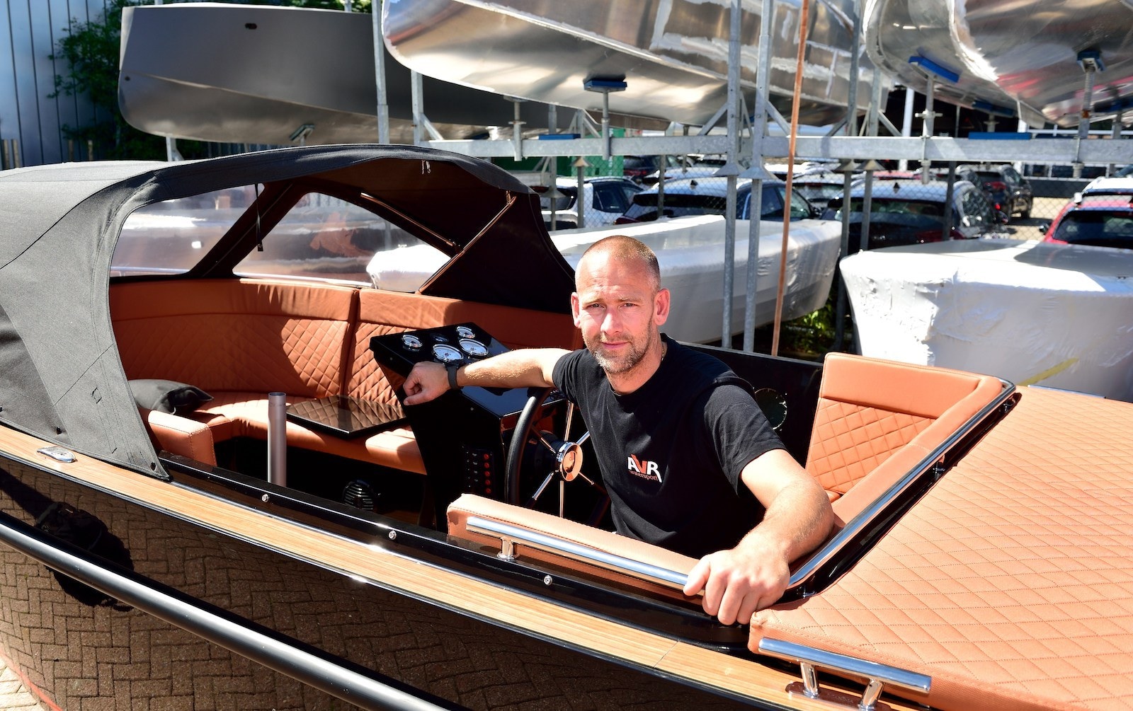Arjan van Rijn, eigenaar van AVR Watersport.