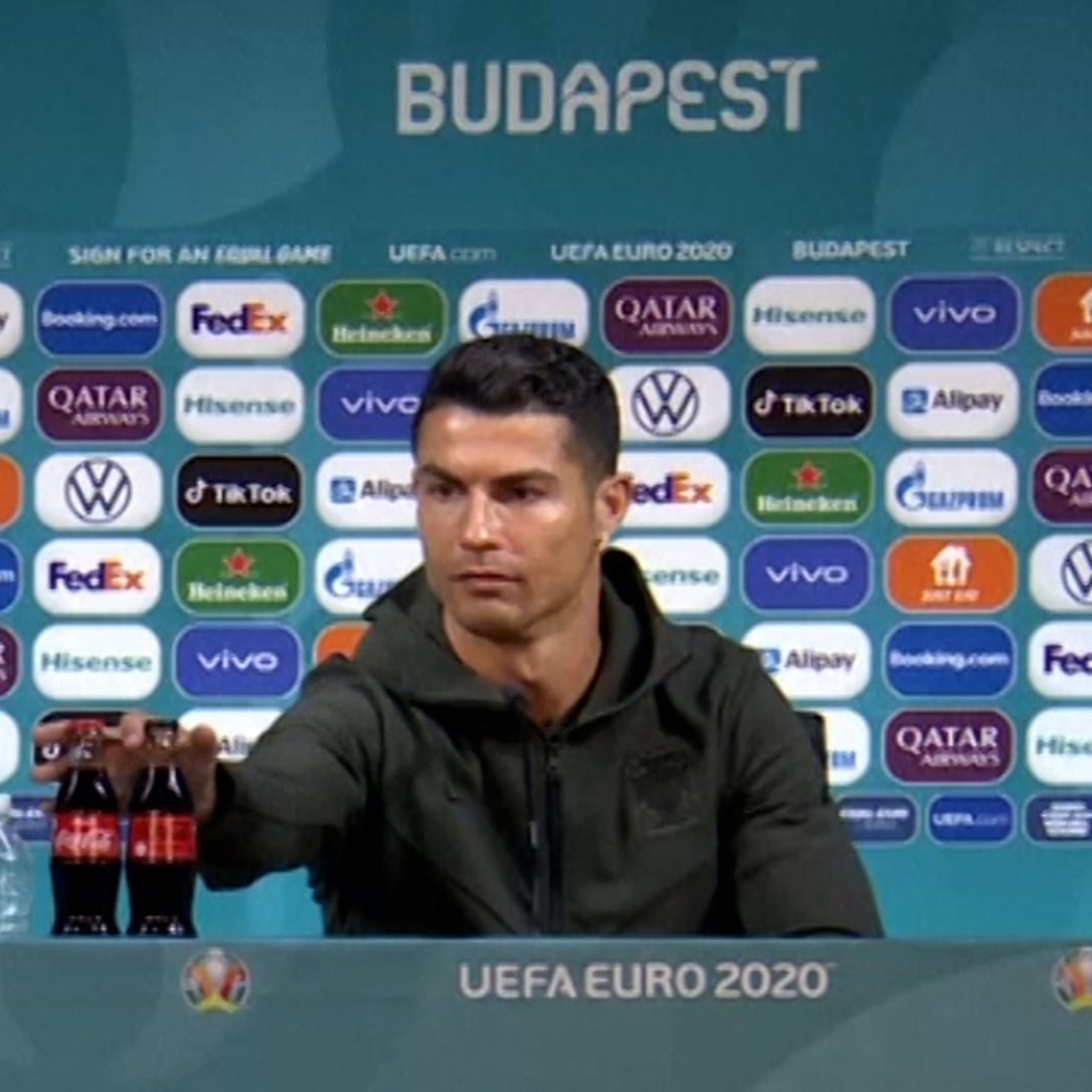 ek rel over ronaldo en coca cola veroorzaakt schade aan merk volgens sportmarketing expert