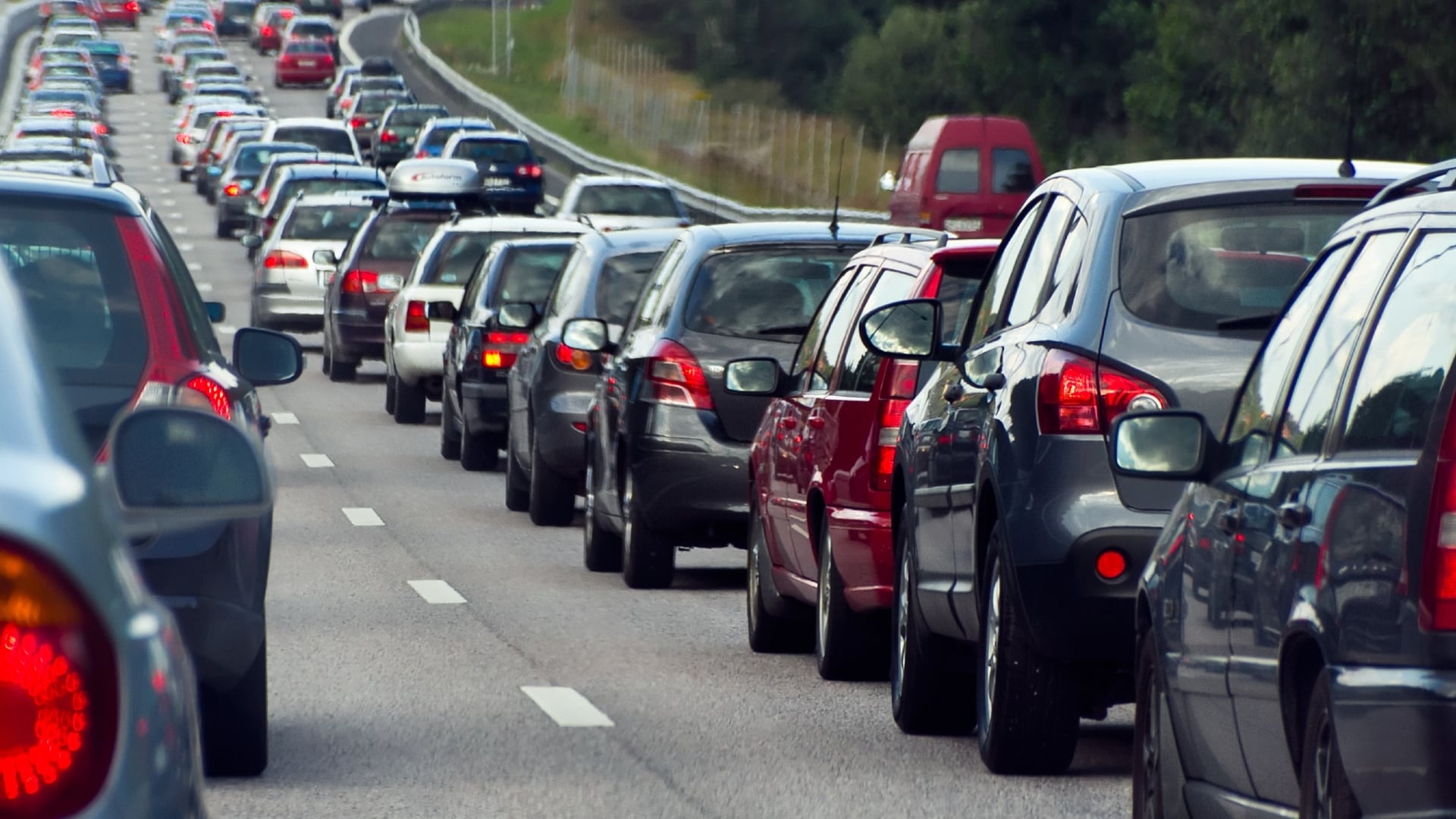 Verkeerspsycholoog Gerard Tertoolen: ,,Ik denk dat mensen weer met dezelfde gelatenheid als voor de coronacrisis in de file gaan staan." Foto: Shutterstock