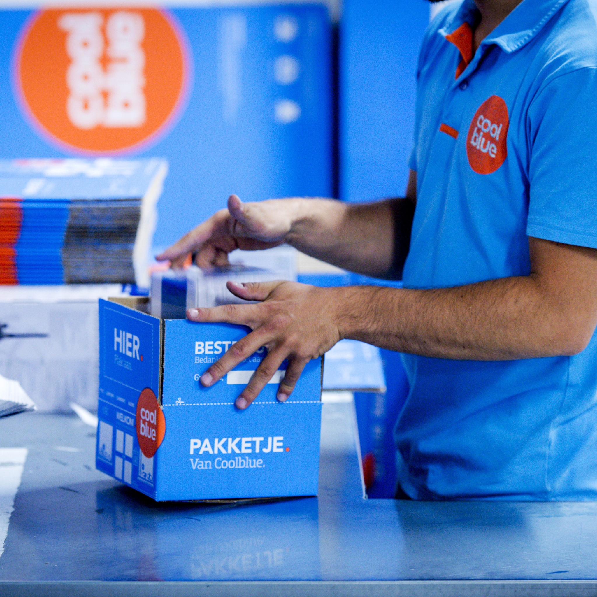 coolblue sluit alle fysieke winkels vanwege online drukte